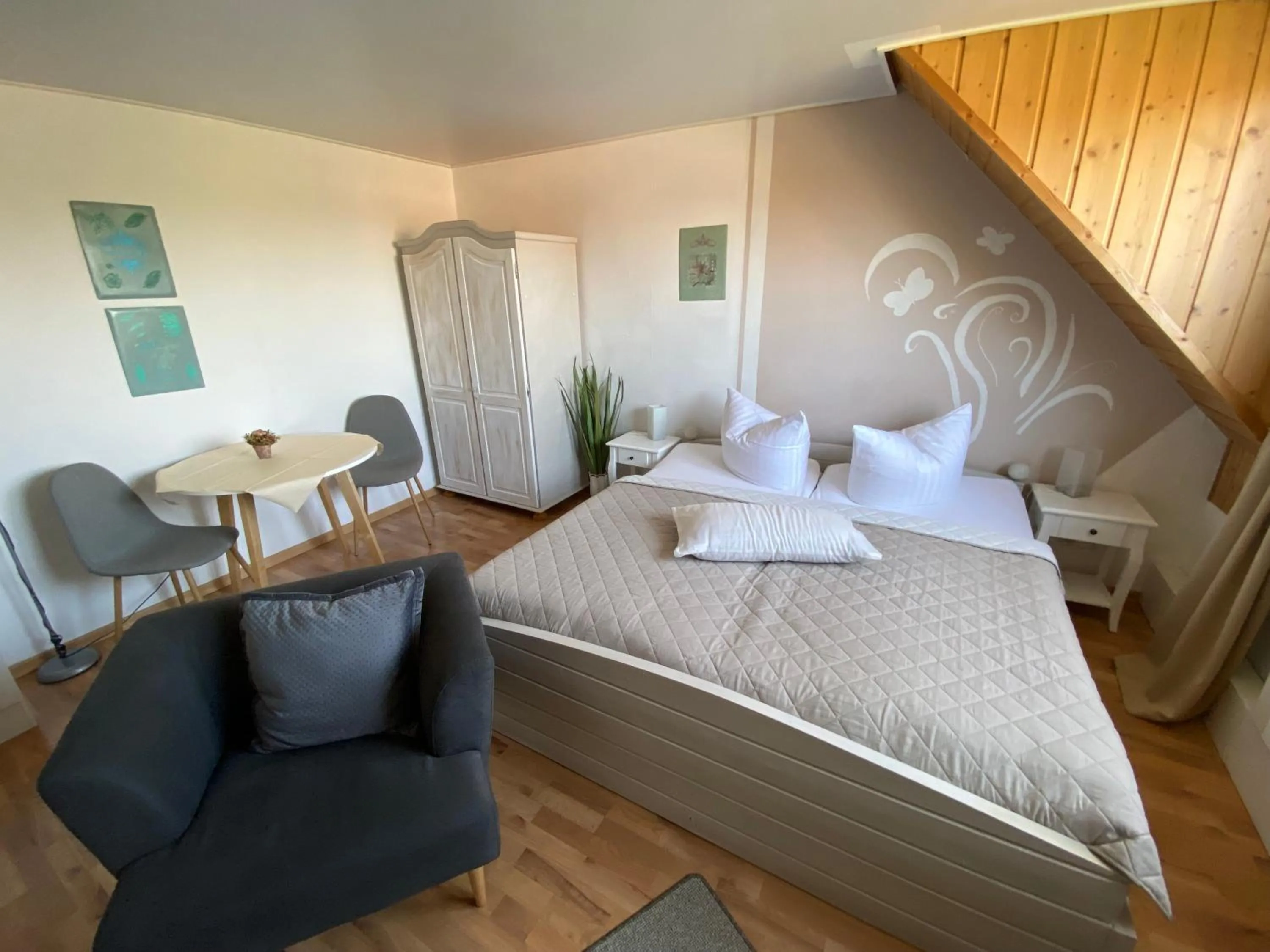 Photo of the whole room, Bed in Aparthotel " Zur Müritz"