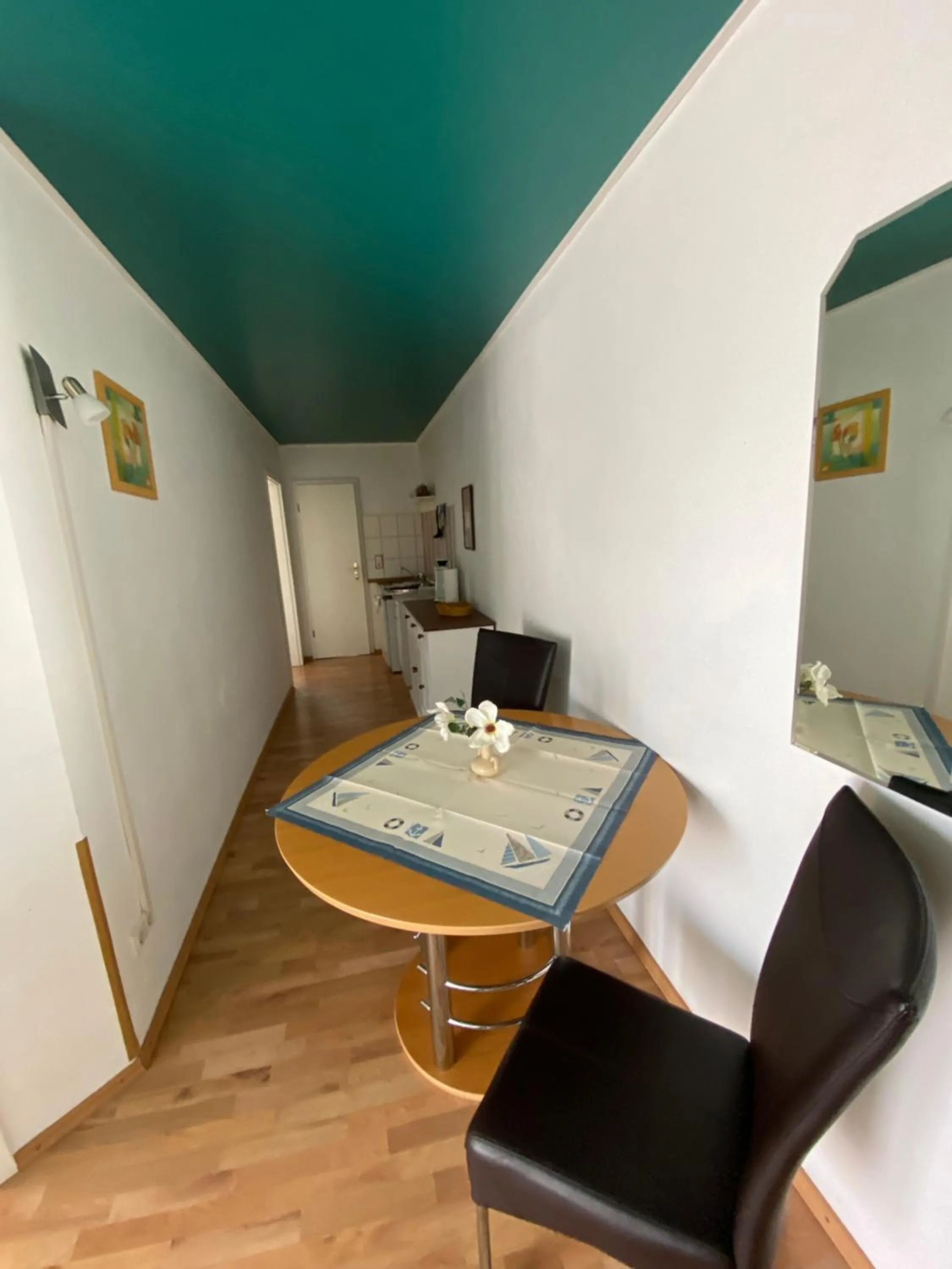 Photo of the whole room in Aparthotel " Zur Müritz"