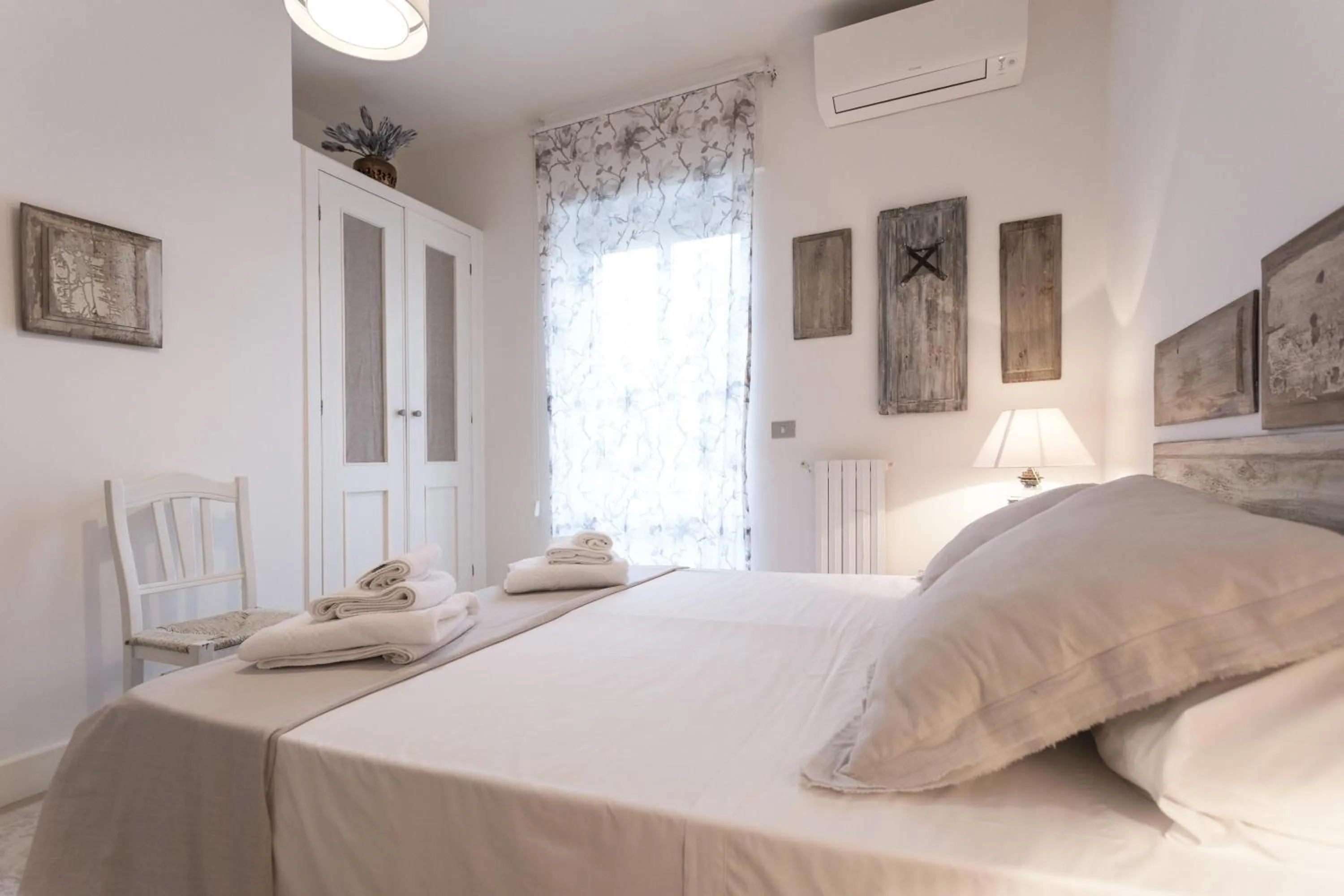 Bedroom, Bed in Gallipoli West Coast