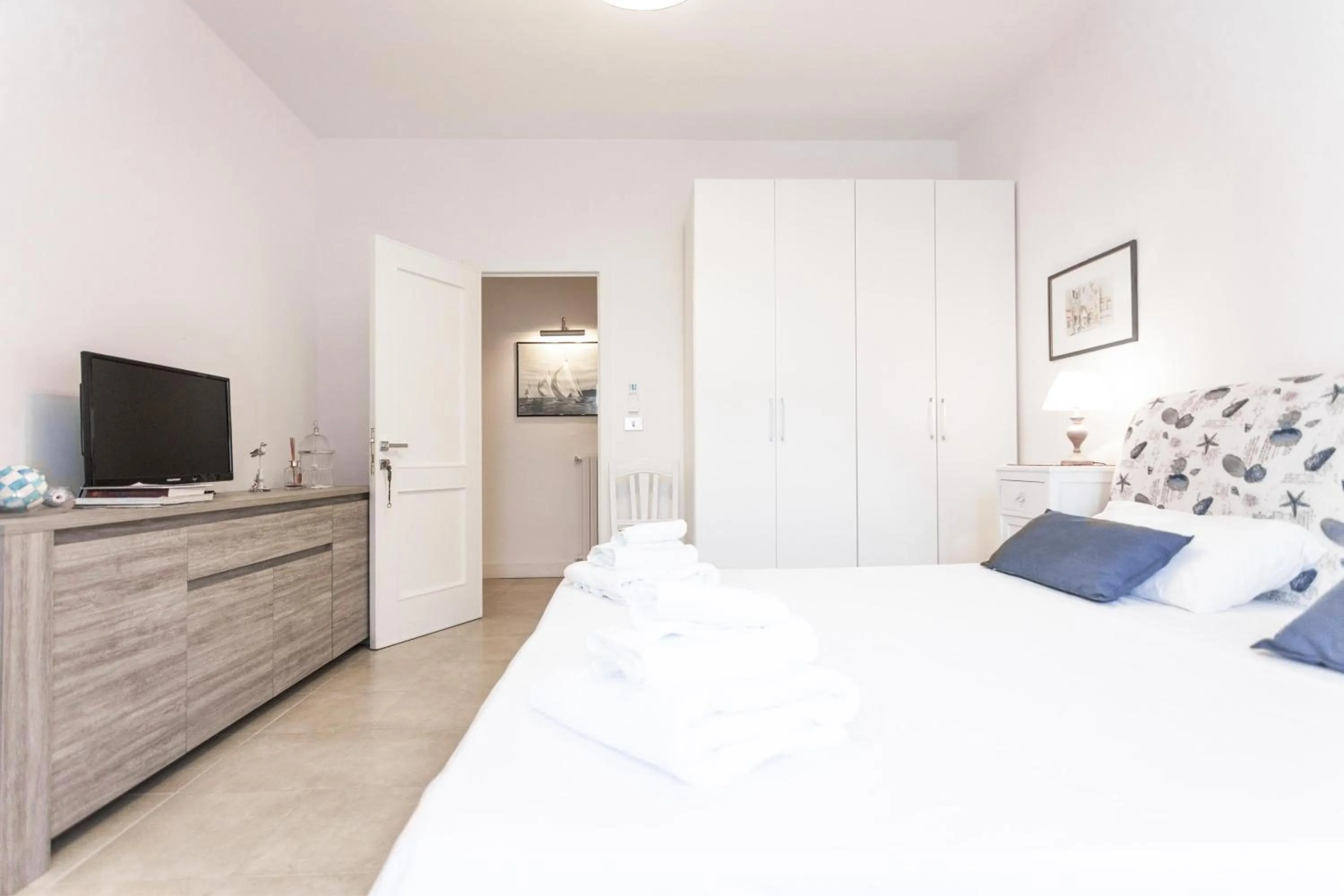 Bedroom, Bed in Gallipoli West Coast