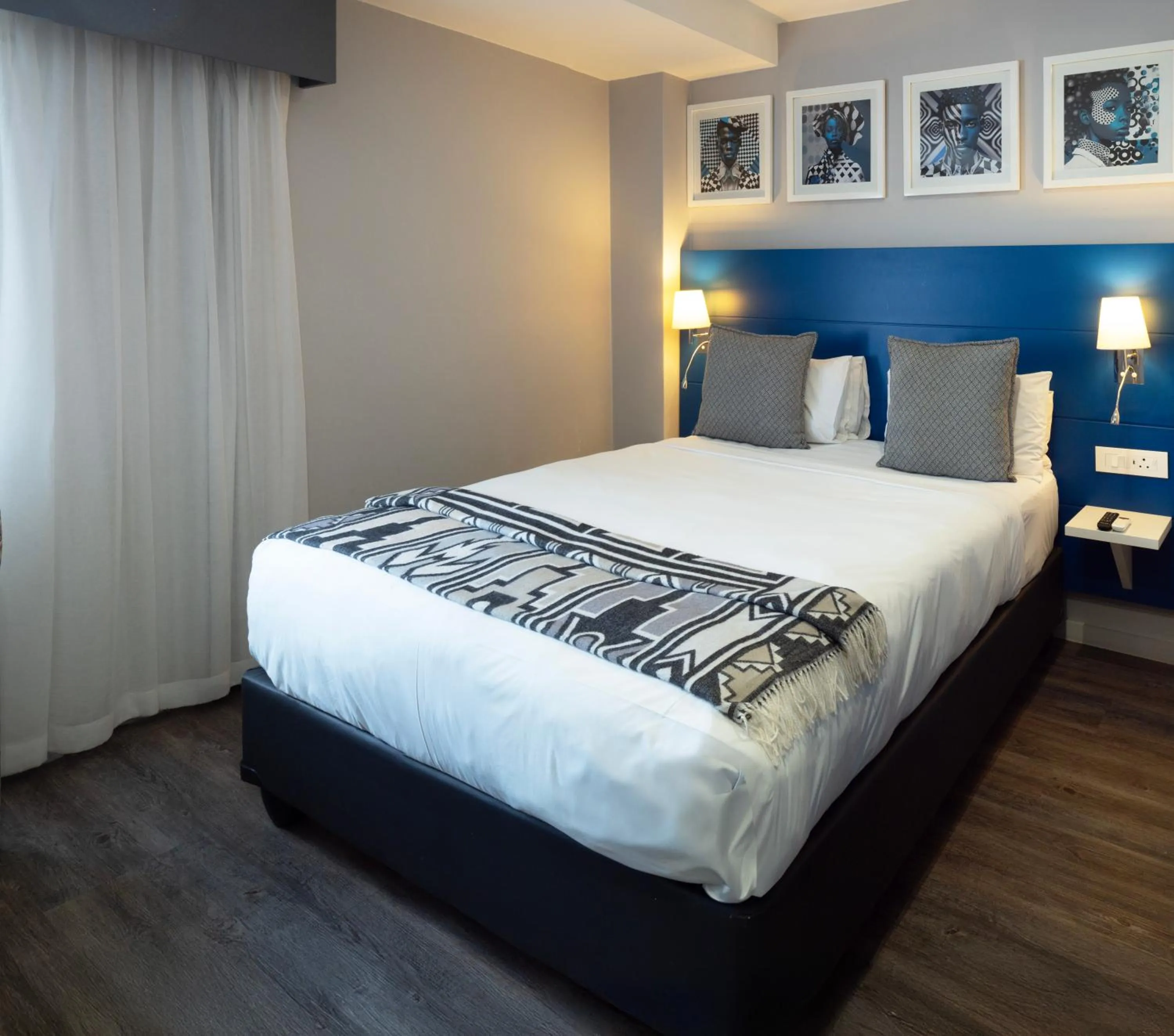 Bed in ONOMO Hotel Johannesburg Sandton