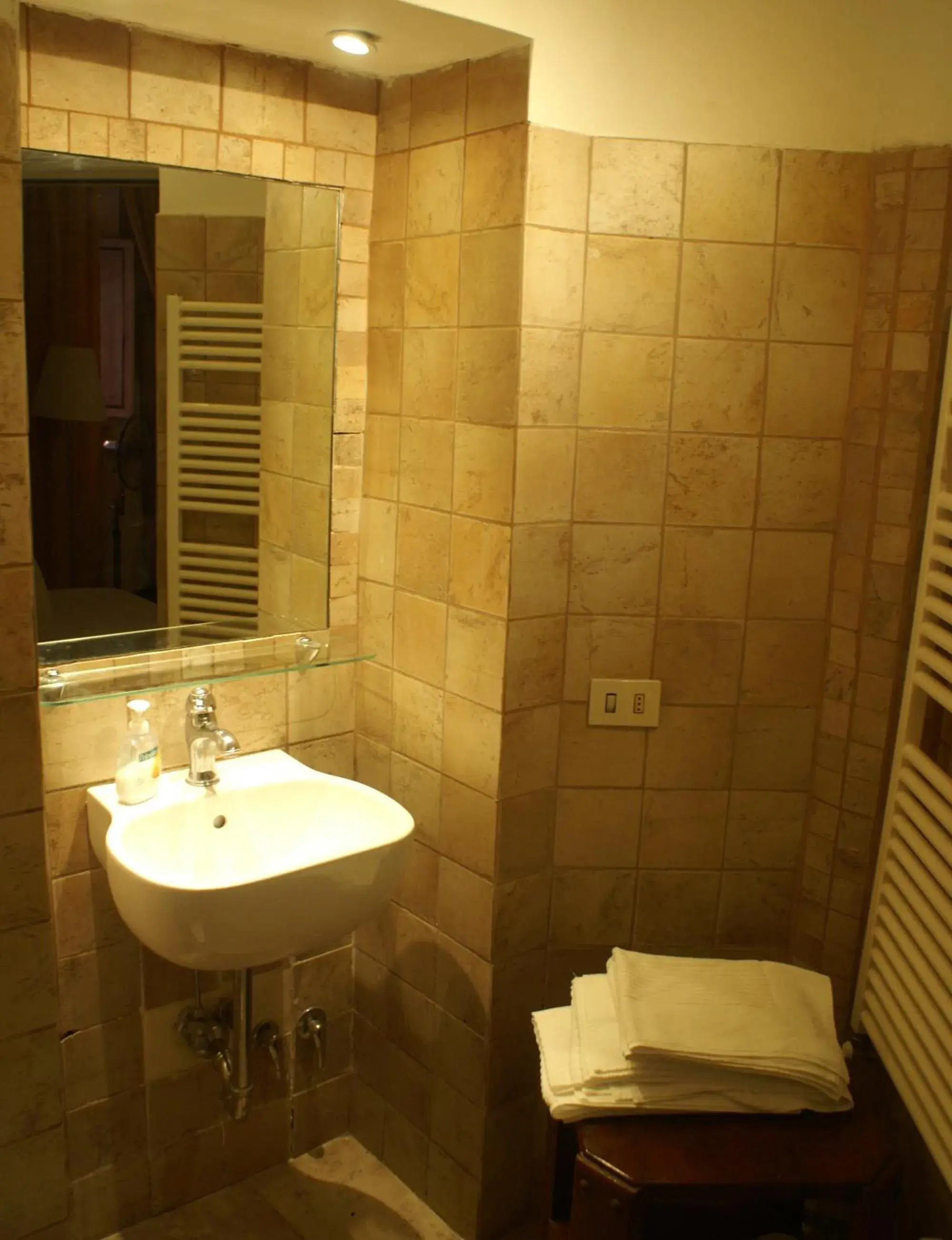 Triple Room with Garden View - single occupancy in Affittacamere Villa Wilson Triple Room with Garden View - single occupancy in Affittacamere Villa Wilson