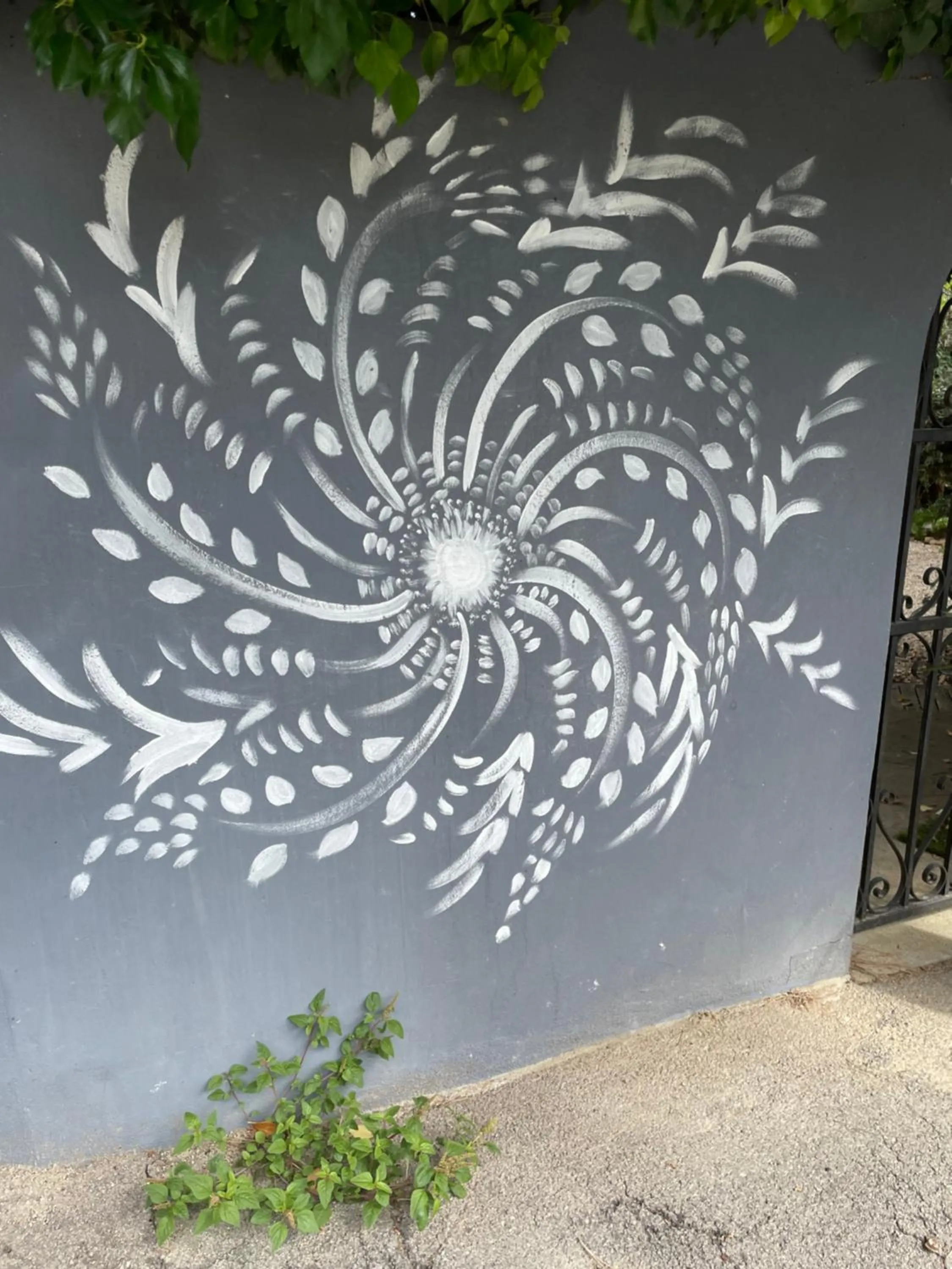 Facade/entrance in Le Jardin de LaCoste