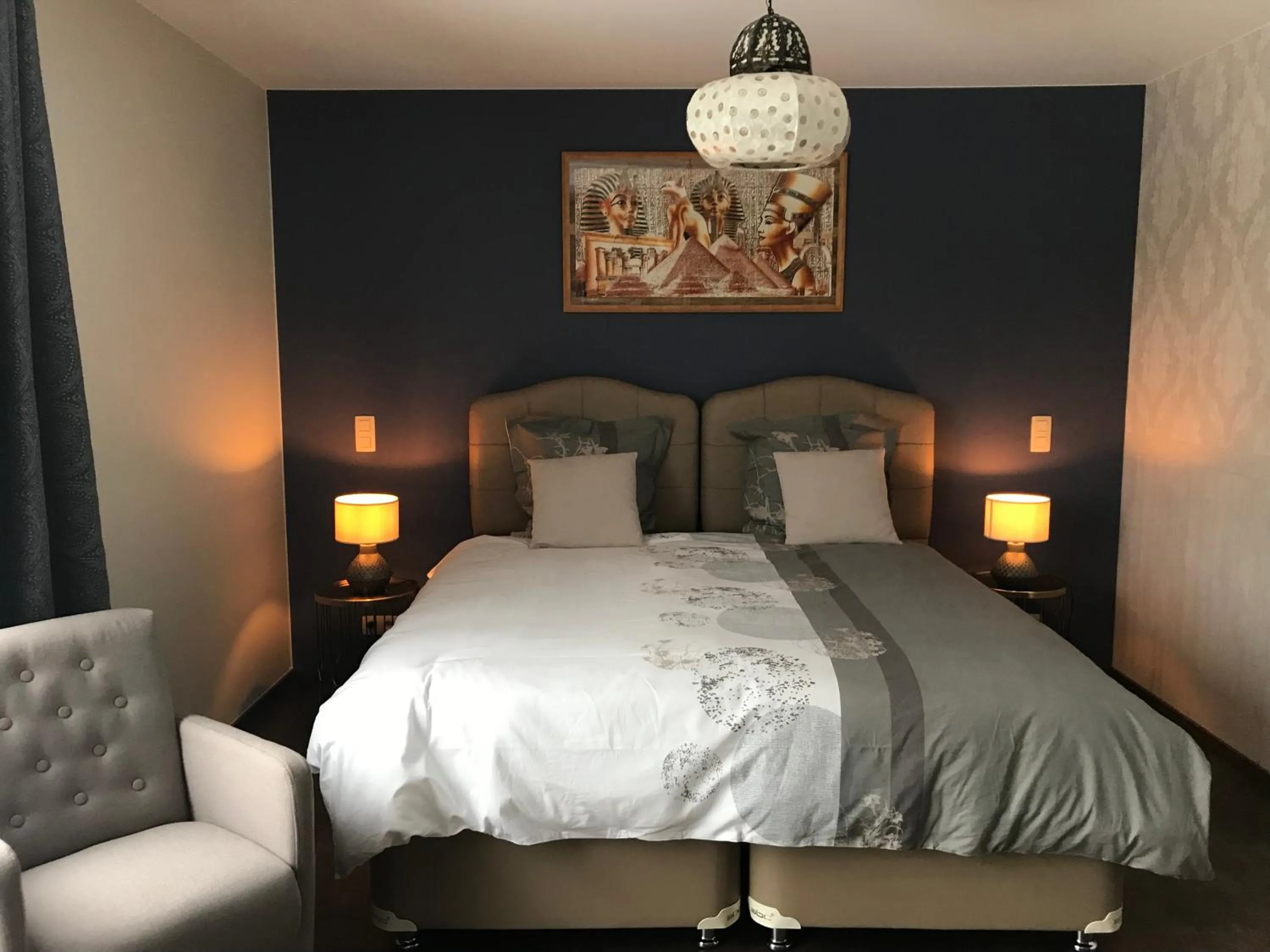 Photo of the whole room, Bed in La Colombe