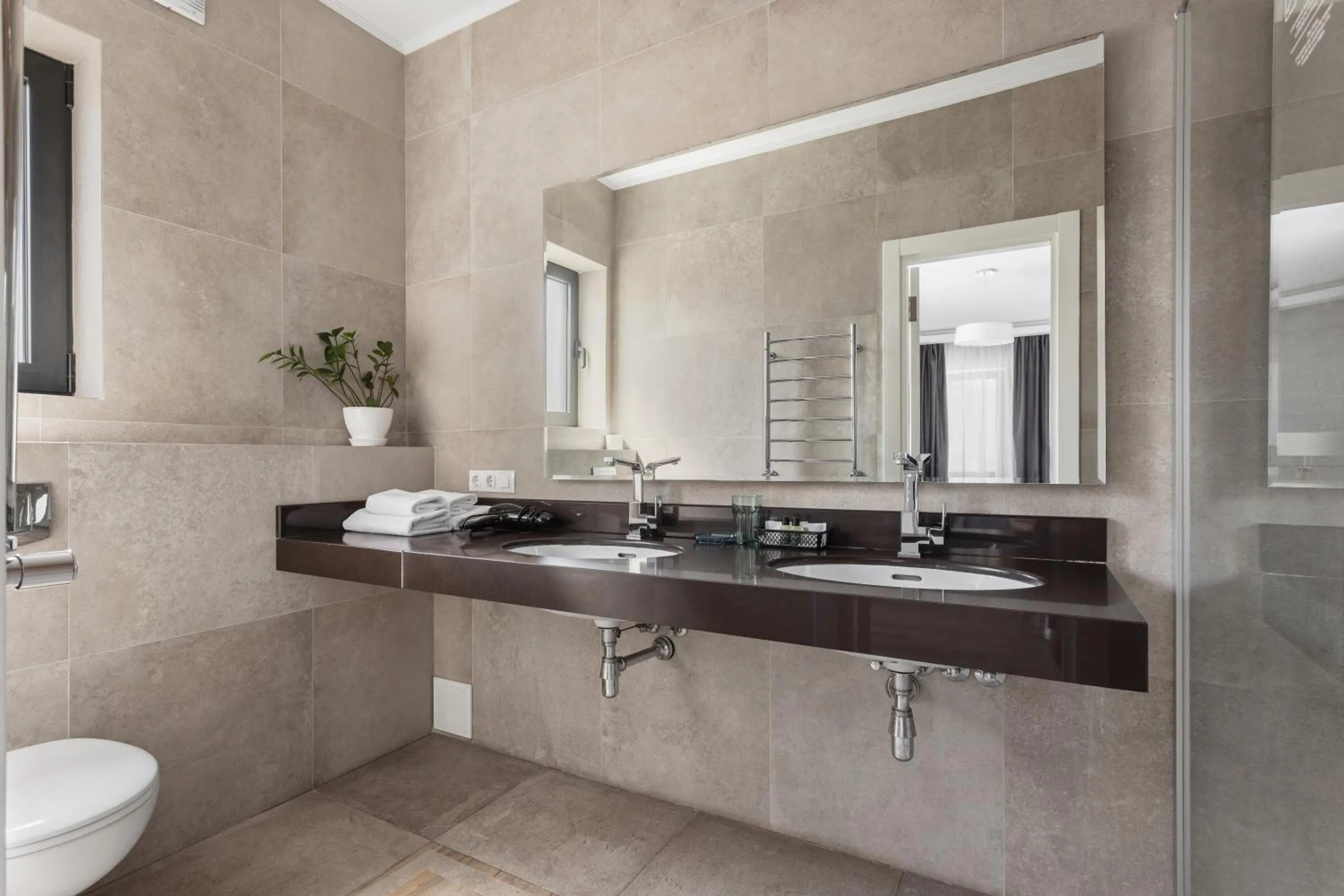 Shower in Frapolli 21 Hotel