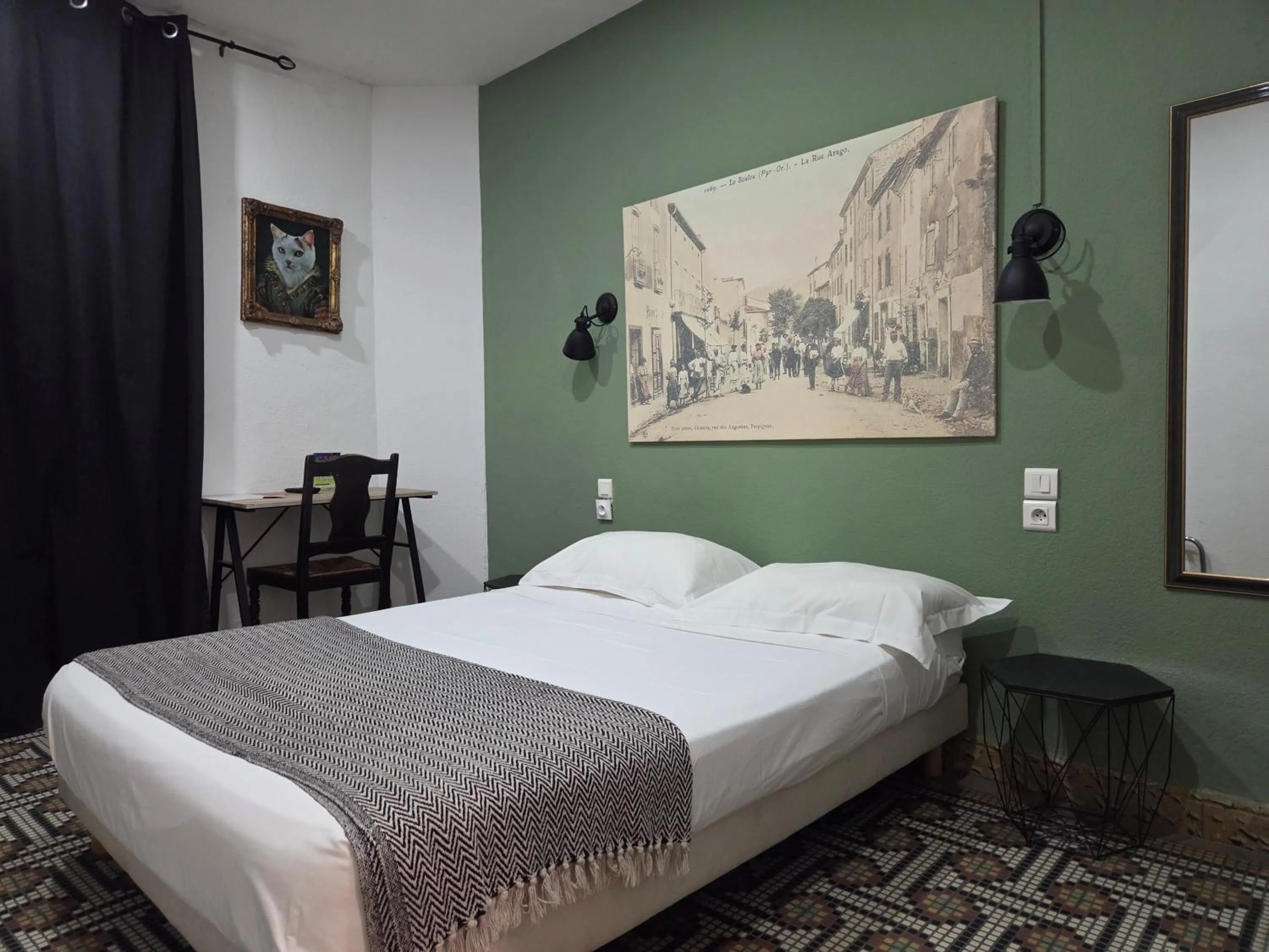 Bed in Hotel Le Centre