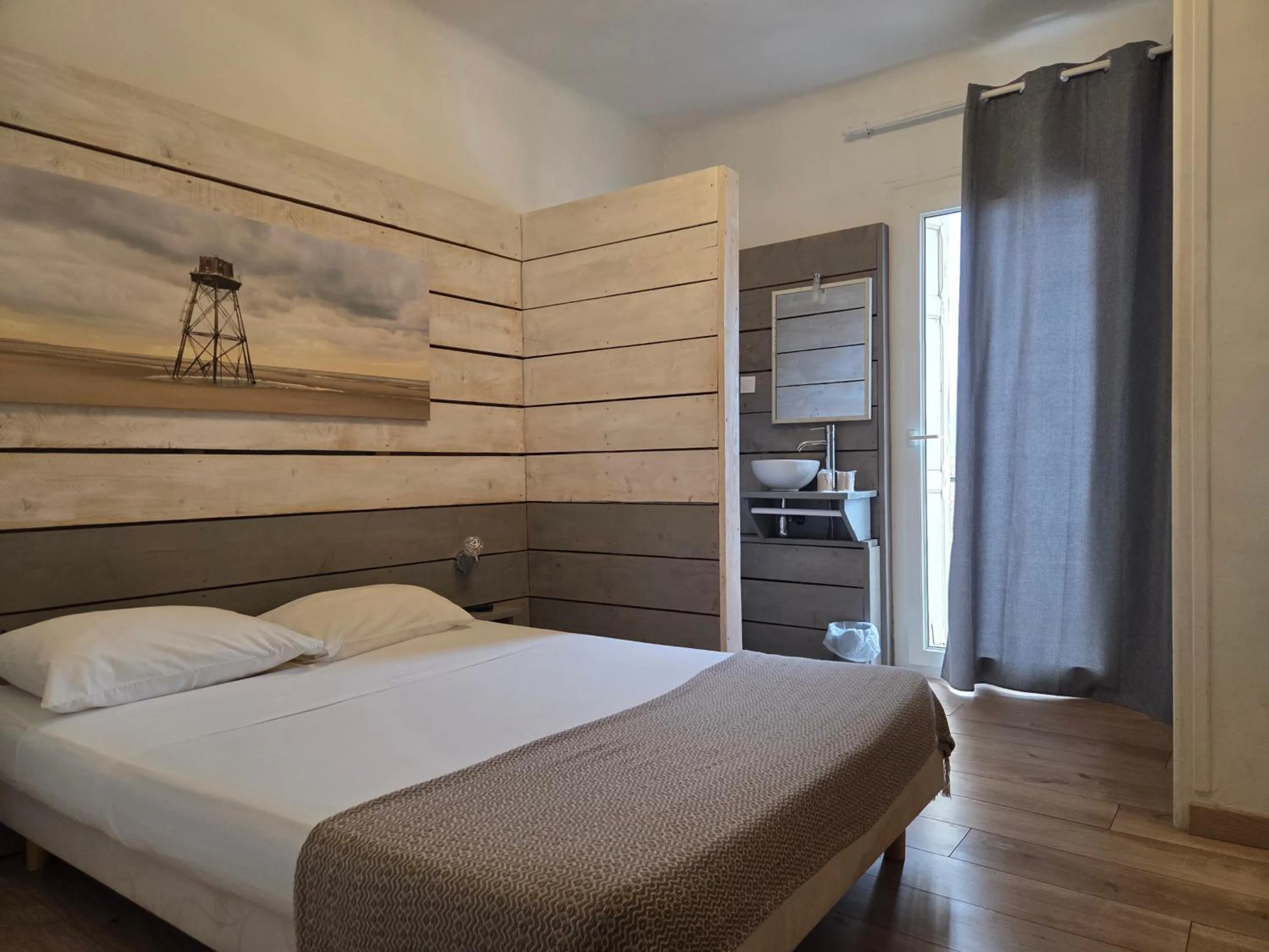 Bed in Hotel Le Centre