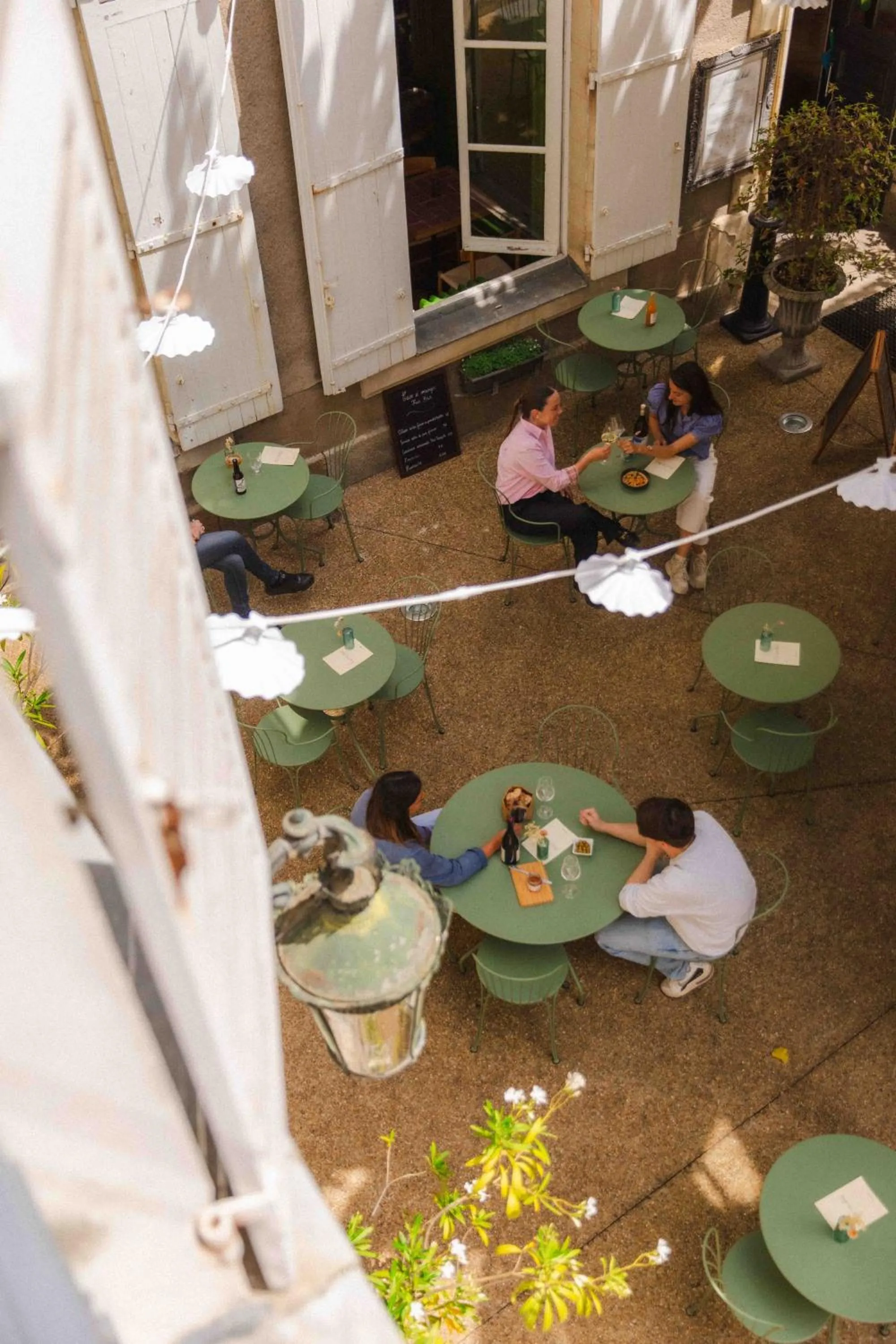 Patio in Hôtel du Mail