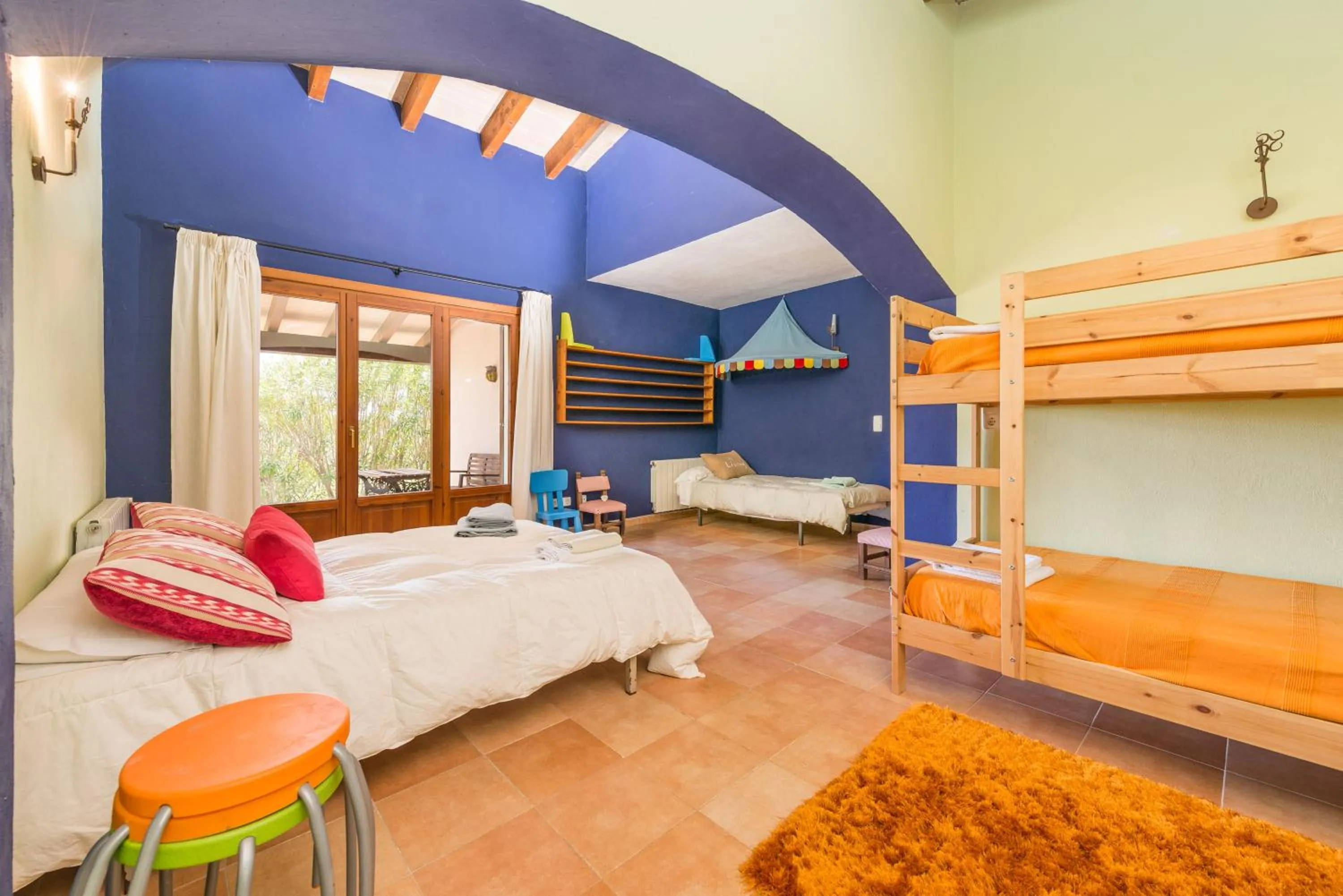 Property building, Bed in Vora Pula Golf II