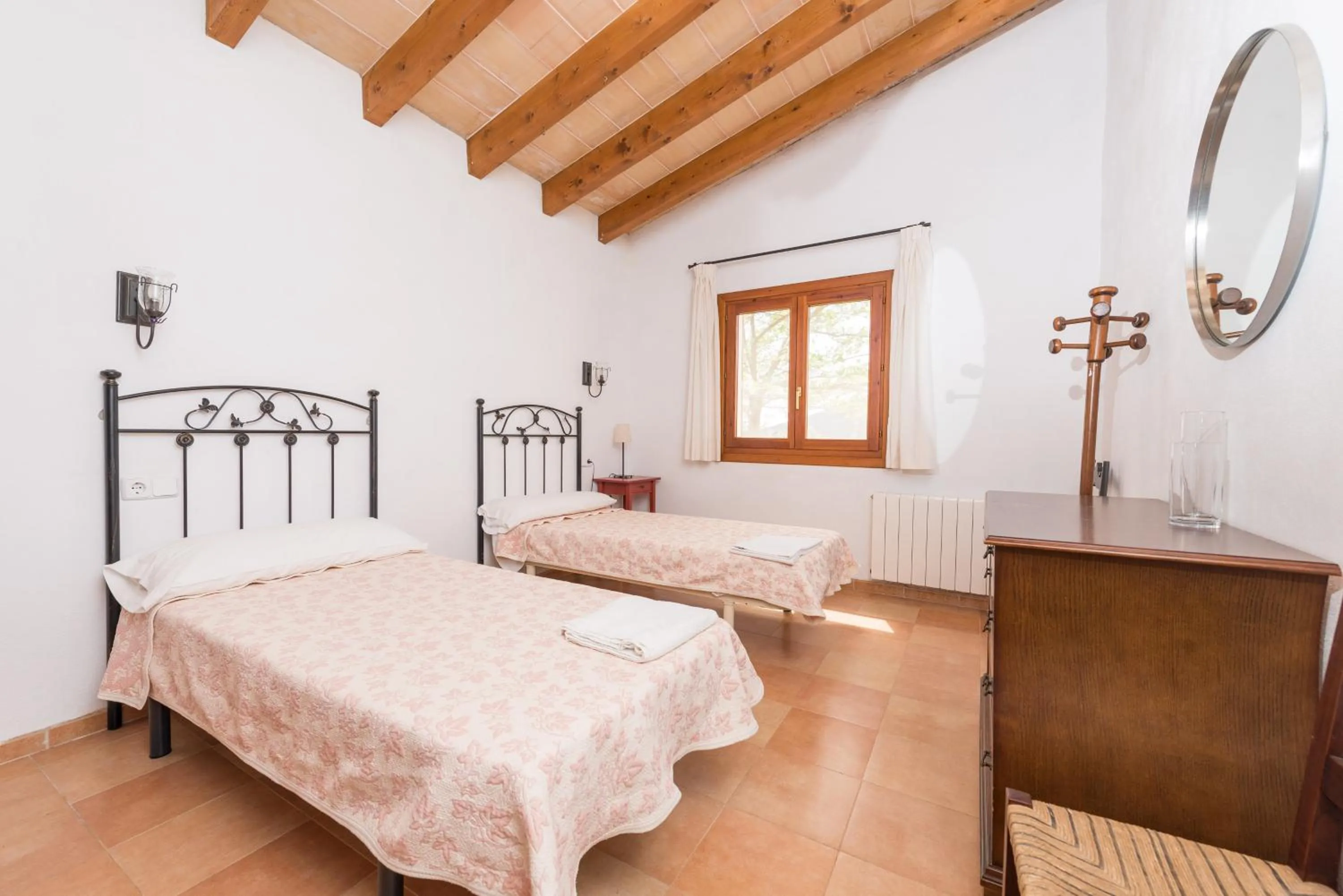 Property building, Bed in Vora Pula Golf II