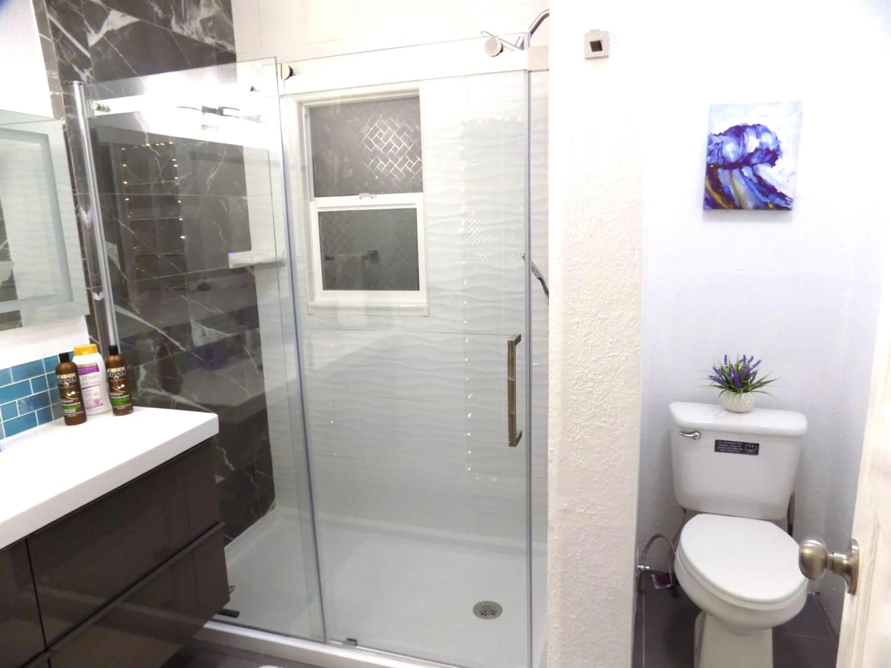 Shower in Casa San Diego - Spacious Getaway with Backyard, Firepit, Kid Zone