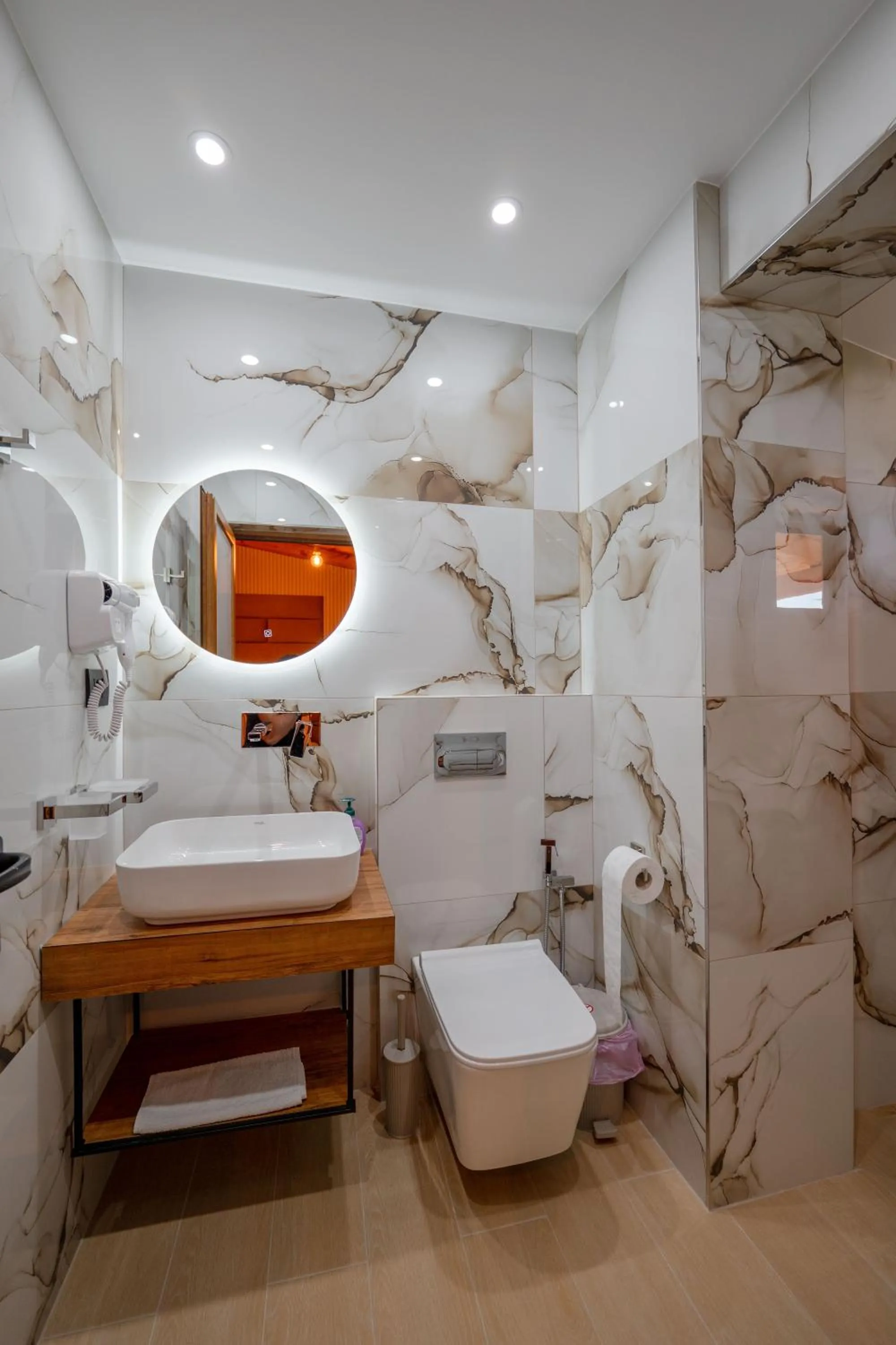 Bathroom in Vila Shpetimi