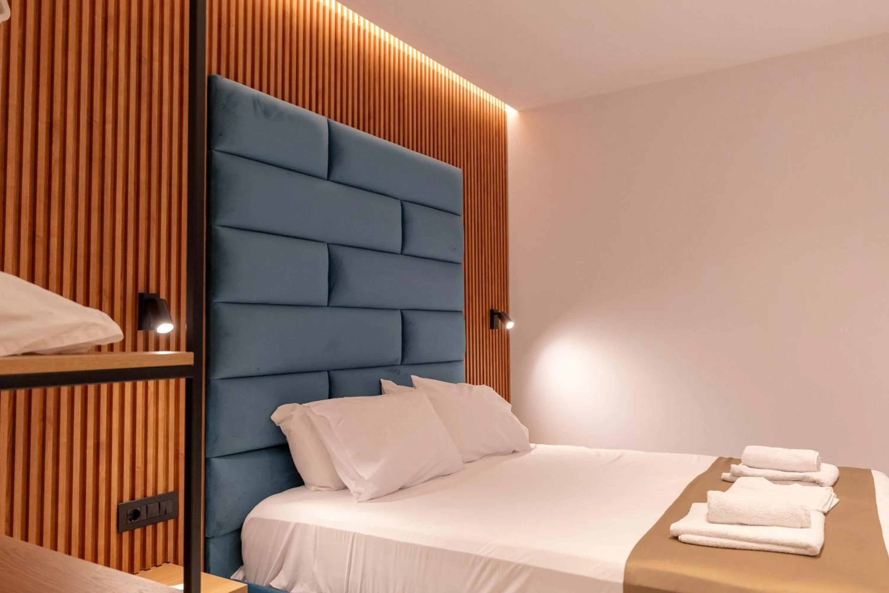 Bed in Vila Shpetimi