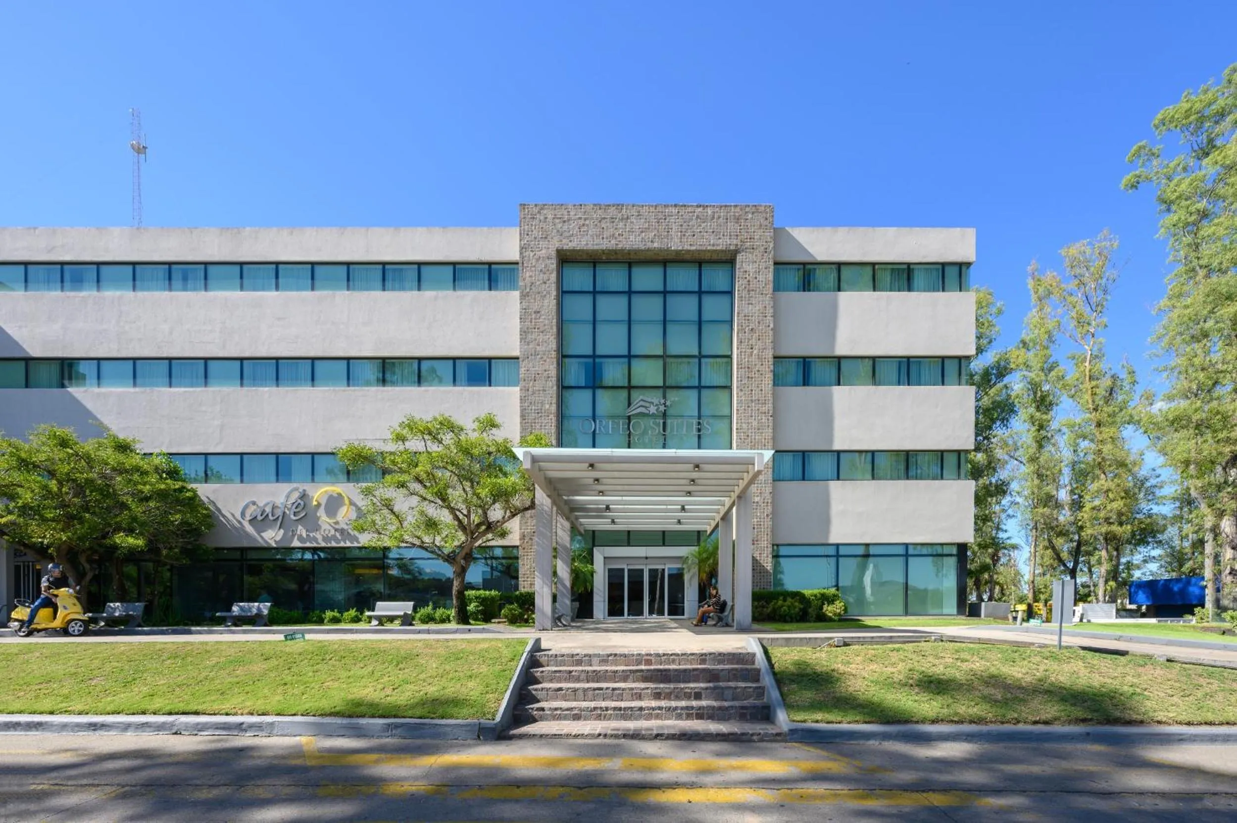 Property building in Orfeo Suites Cordoba