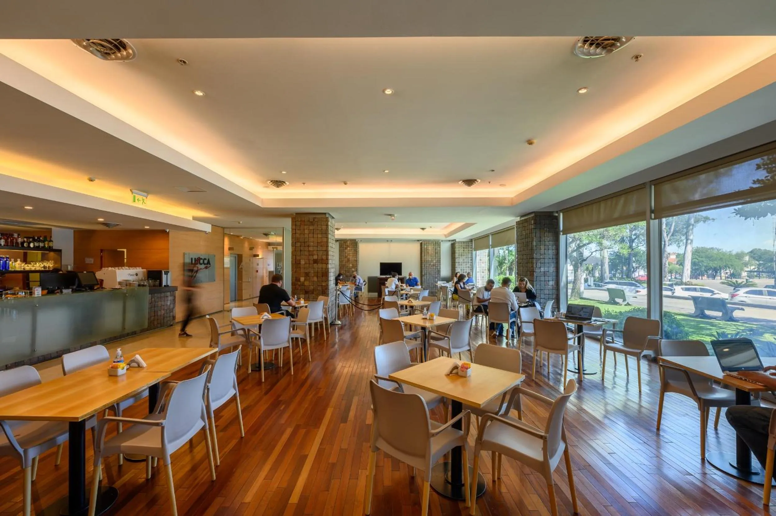 Restaurant/places to eat in Orfeo Suites Cordoba