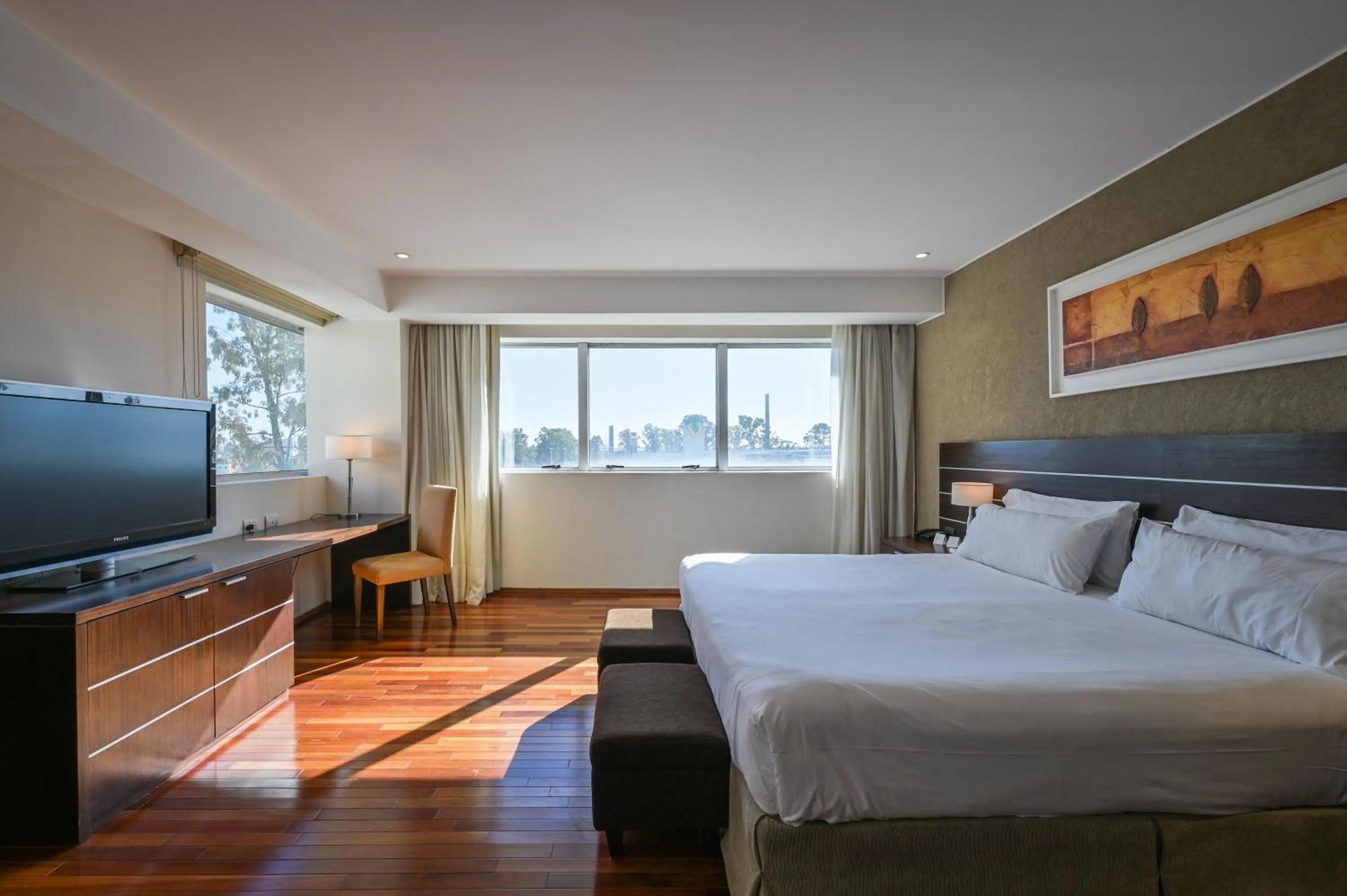 Photo of the whole room in Orfeo Suites Cordoba