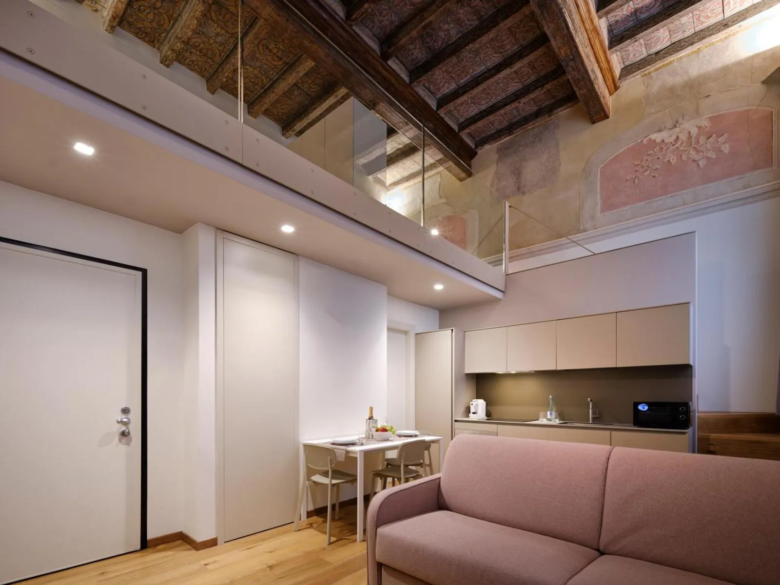 Kitchen or kitchenette in Palazzo Del Carretto-Art Apartments and Guesthouse