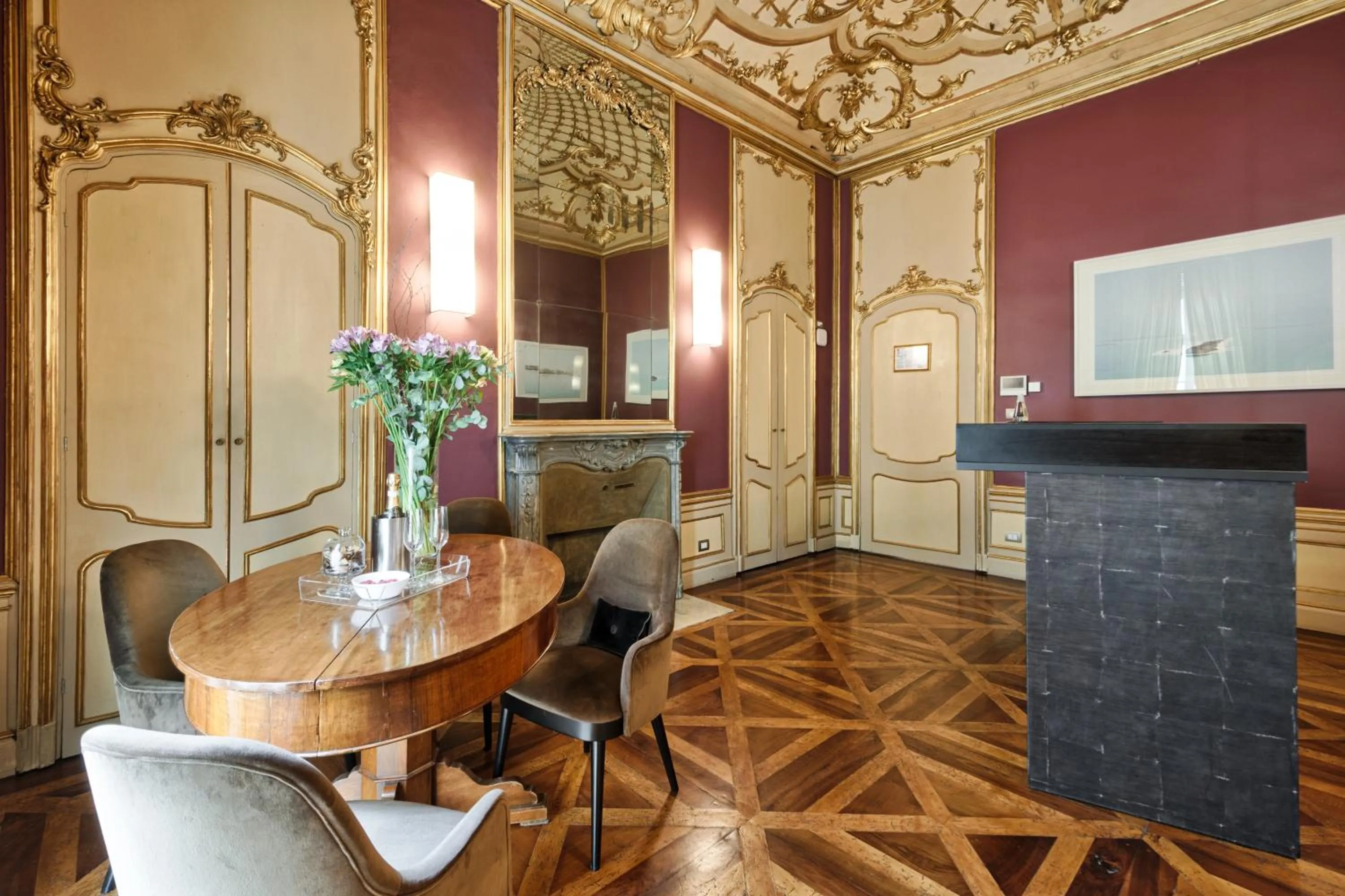 Photo of the whole room in Palazzo Del Carretto-Art Apartments and Guesthouse
