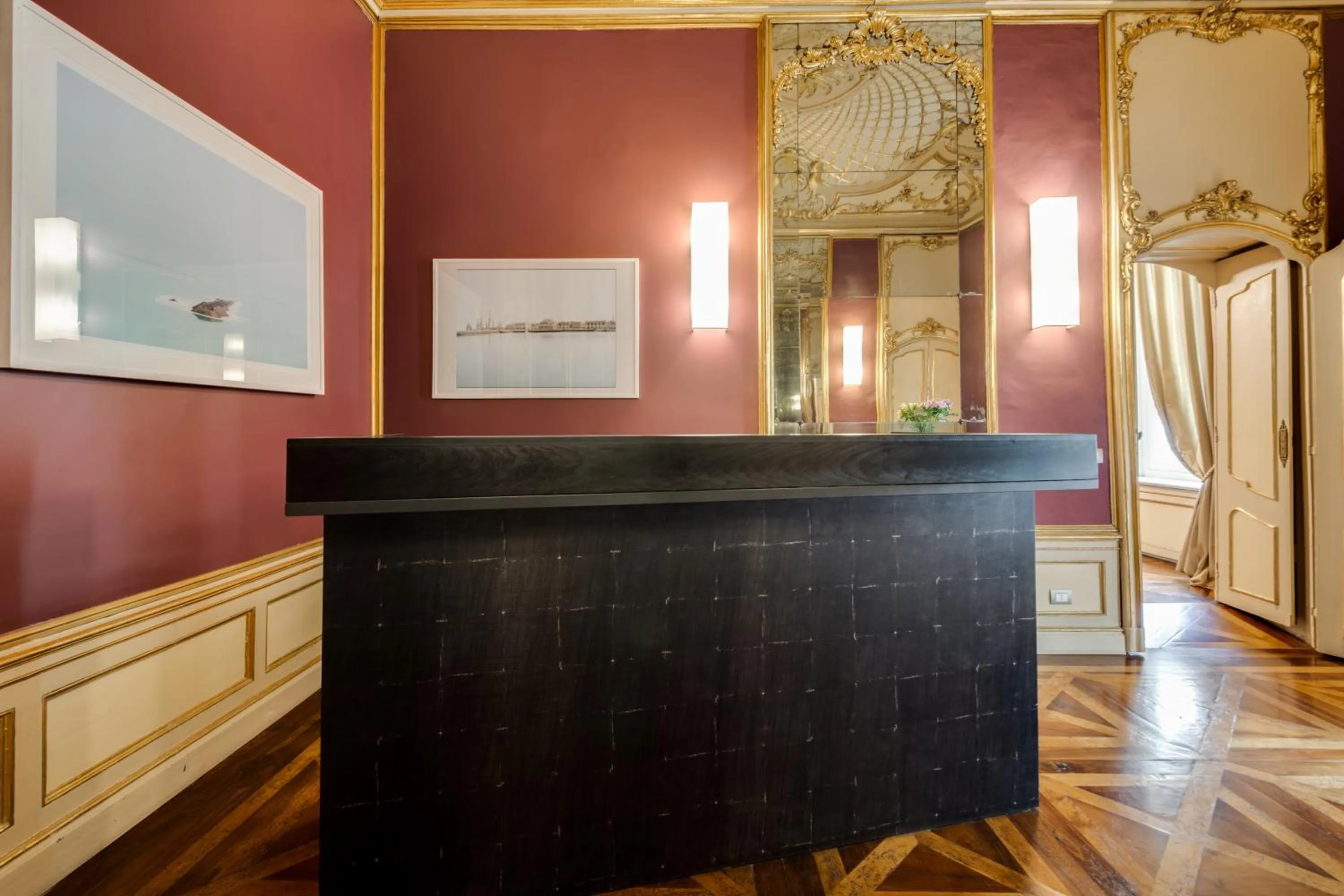 oven in Palazzo Del Carretto-Art Apartments and Guesthouse