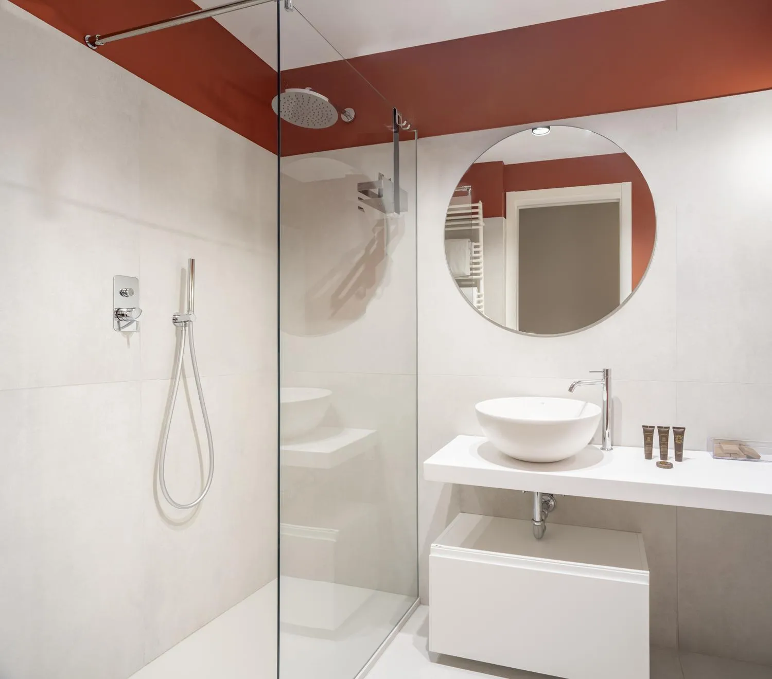 Bathroom in Palazzo Del Carretto-Art Apartments and Guesthouse