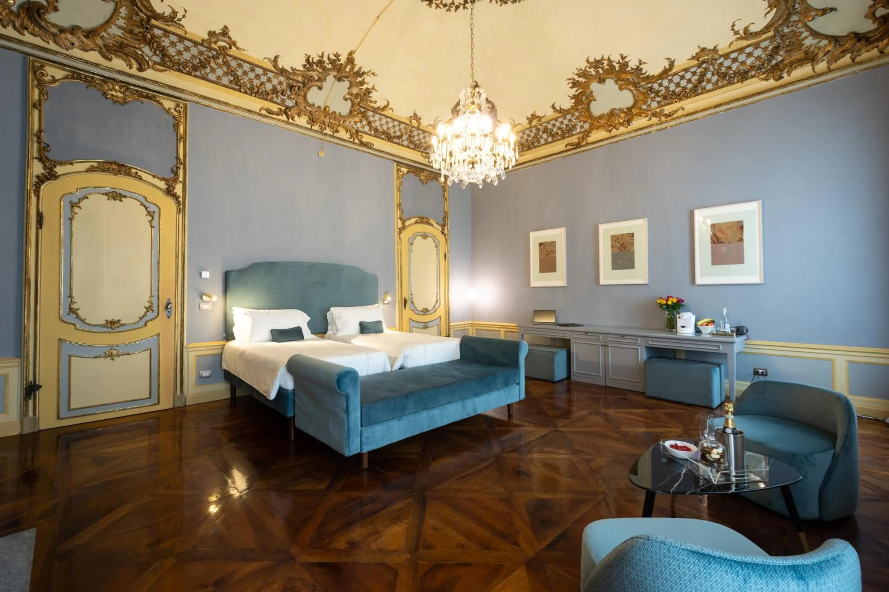 Coffee/tea facilities, Bed in Palazzo Del Carretto-Art Apartments and Guesthouse
