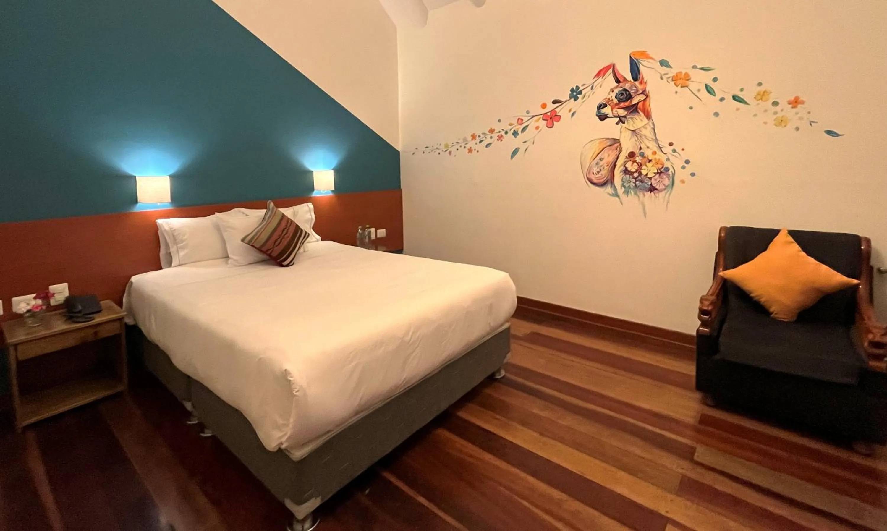 Photo of the whole room, Bed in Usgar San Pedro Boutique