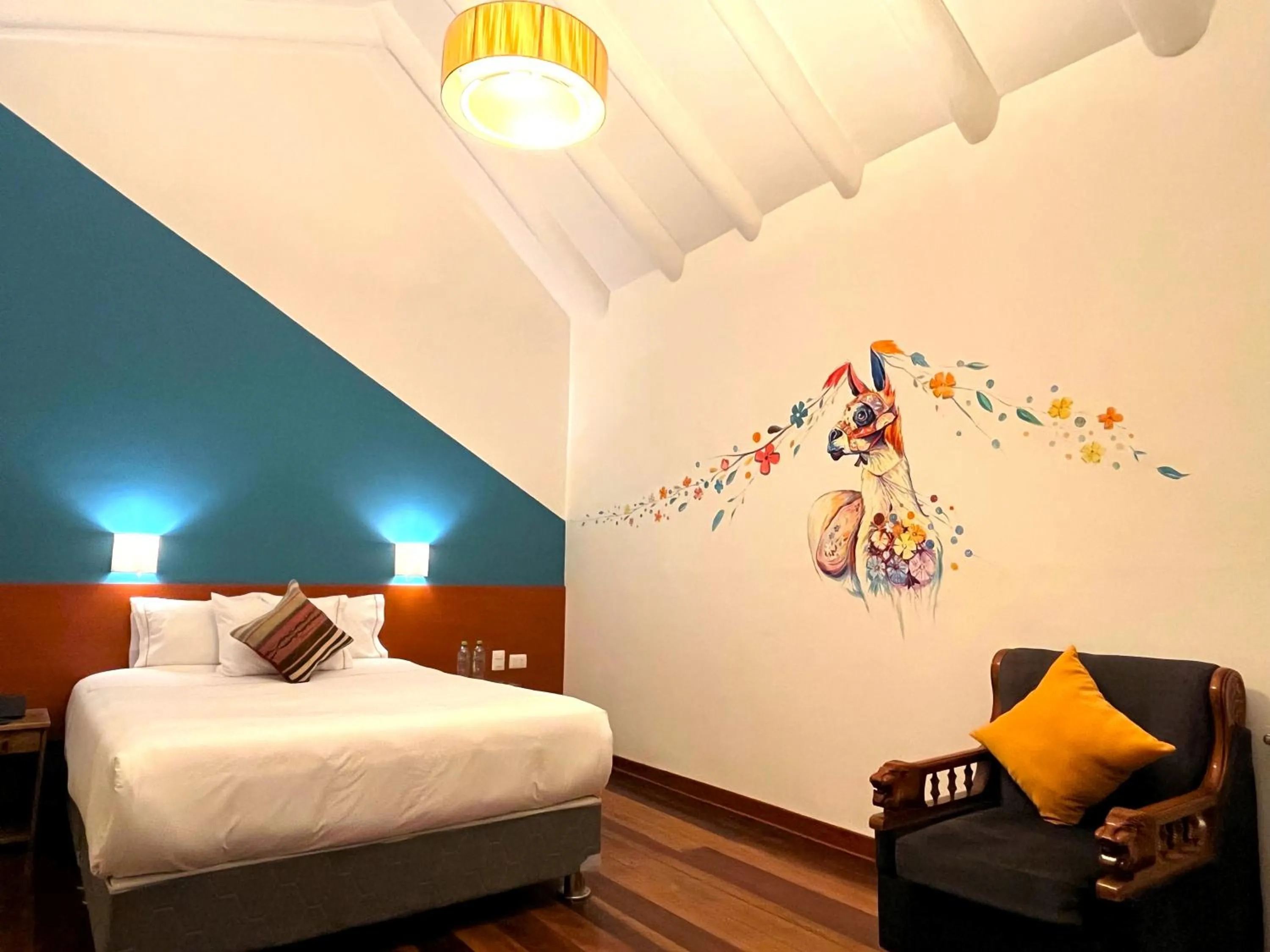 Photo of the whole room, Bed in Usgar San Pedro Boutique