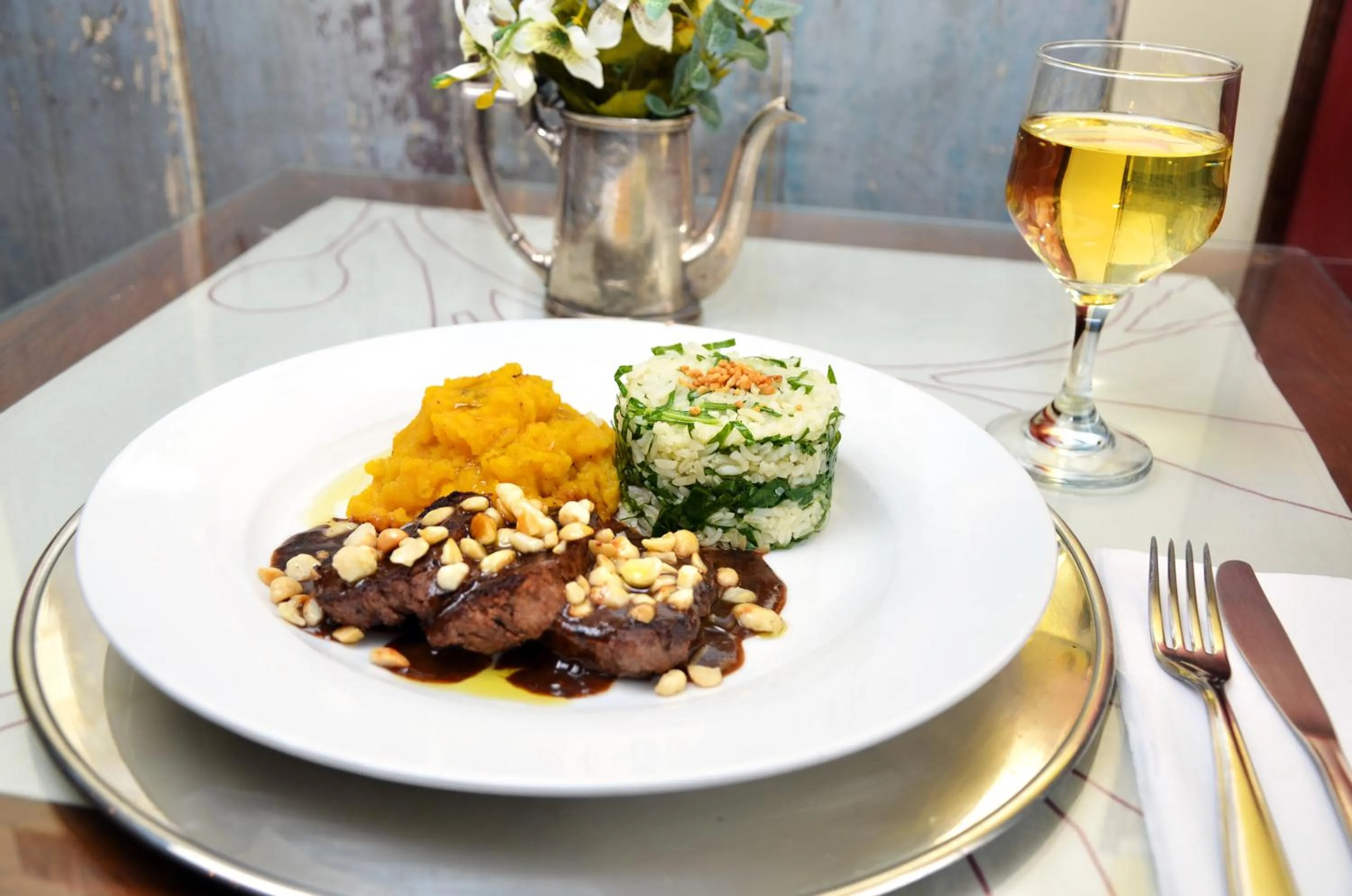 Restaurant/places to eat in Casa do Manequinho Hotel e Restaurante