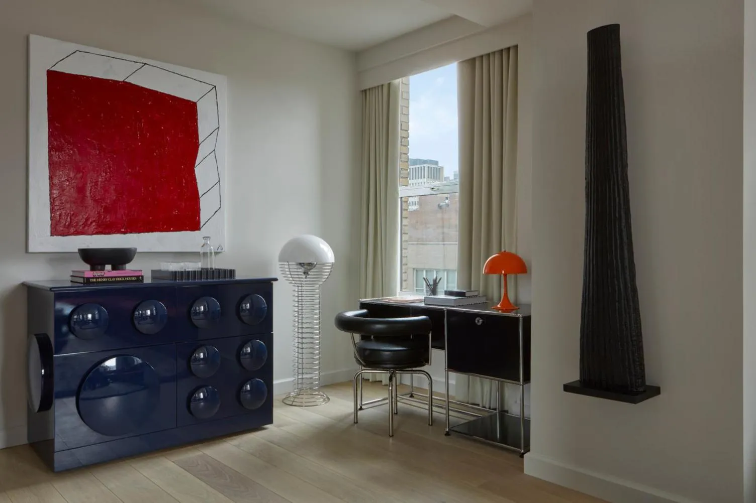 Living room in Hotel Park Ave NYC