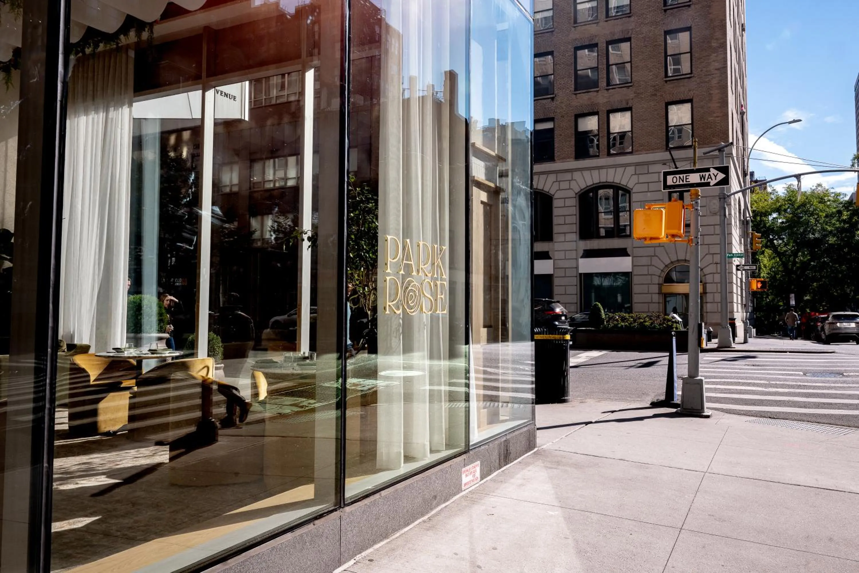 Restaurant/places to eat in Hotel Park Ave NYC