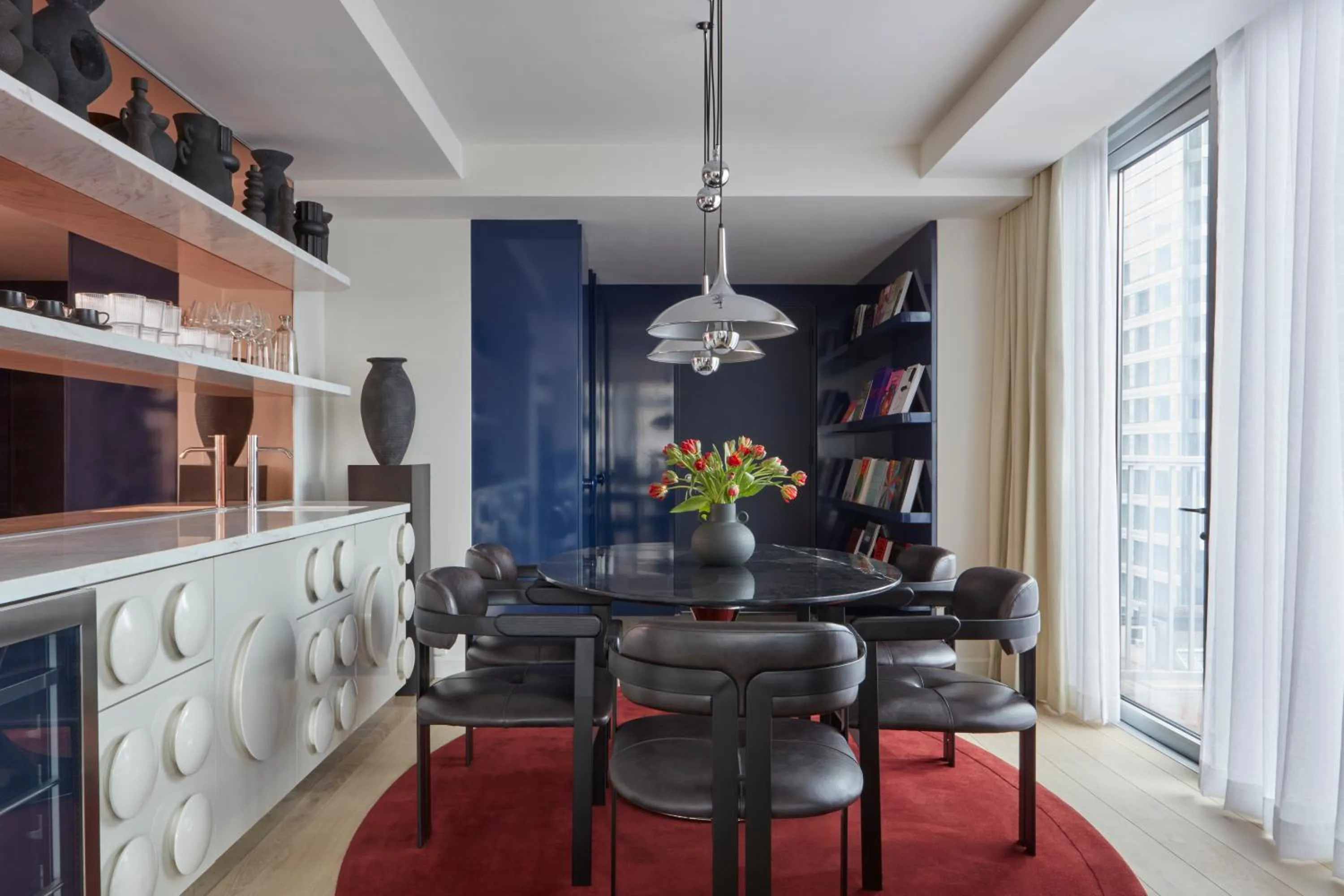 Dining area in Hotel Park Ave NYC