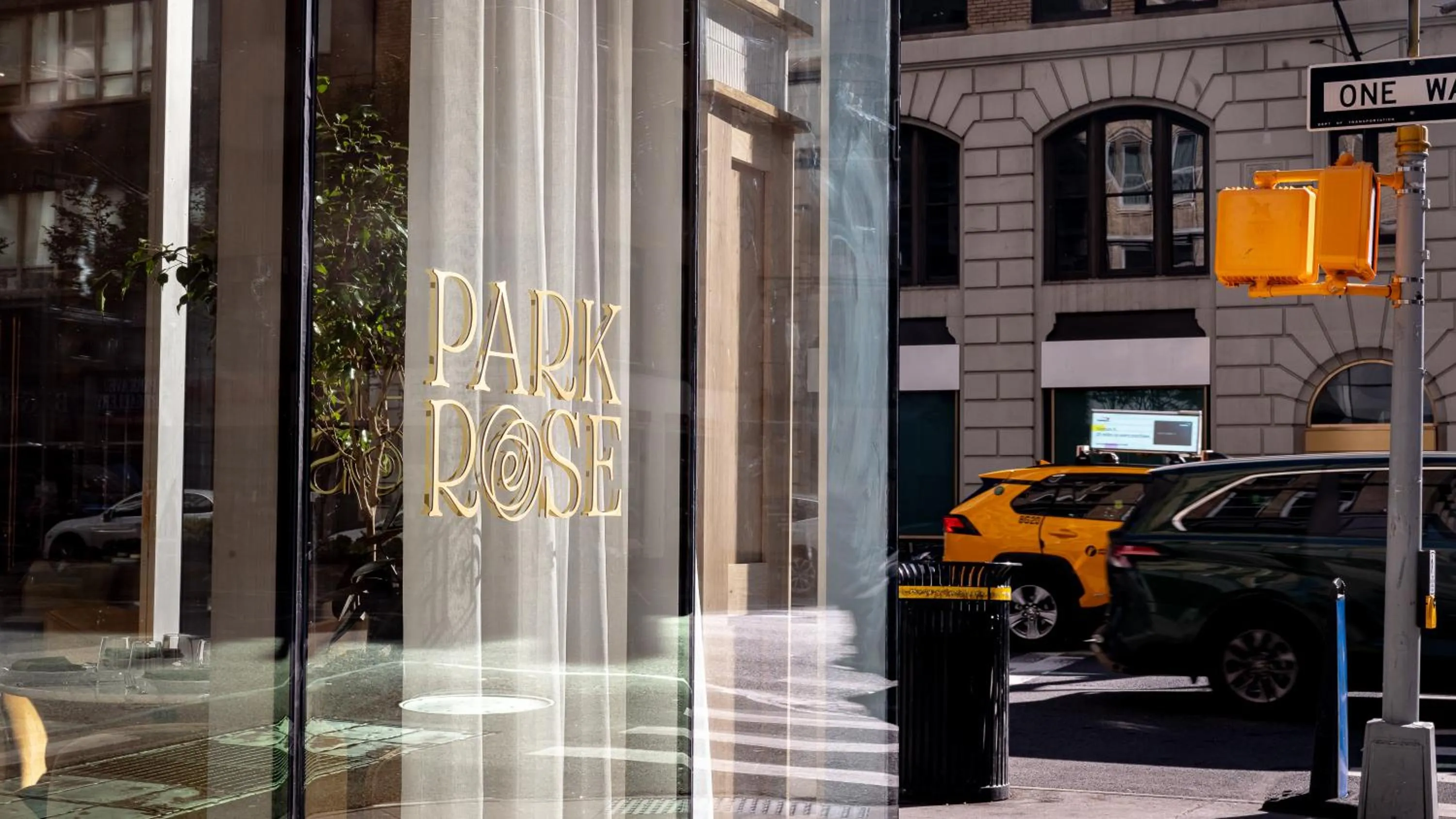 Restaurant/places to eat in Hotel Park Ave NYC