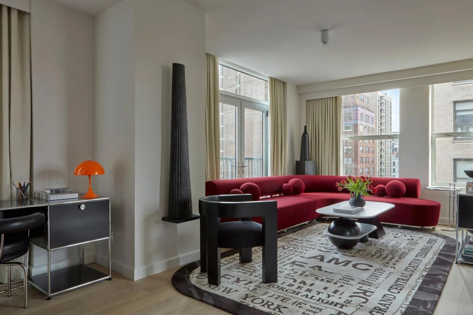 Living room in Hotel Park Ave NYC