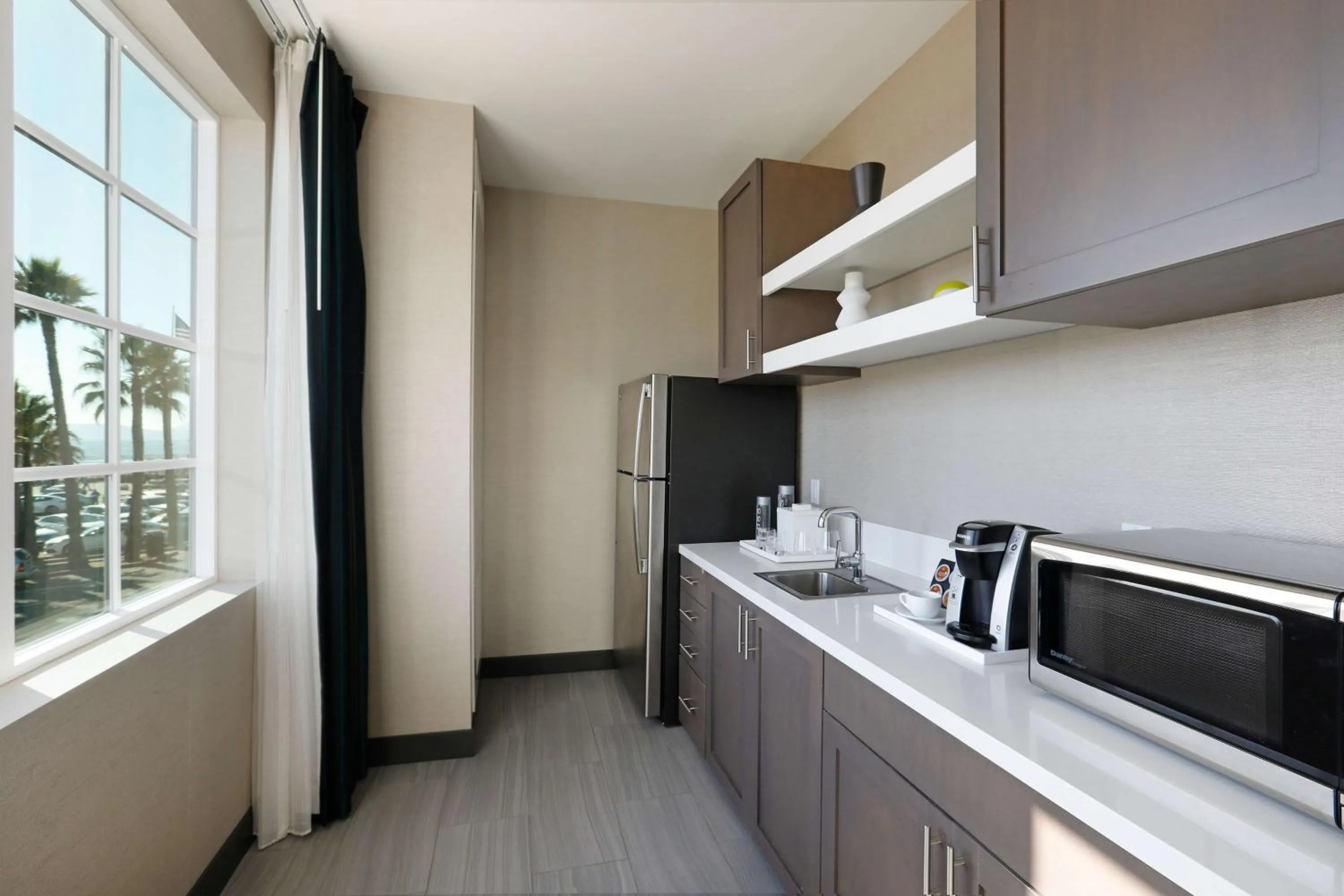 Kitchen or kitchenette in Inn at the Pier Pismo Beach, Curio Collection by Hilton