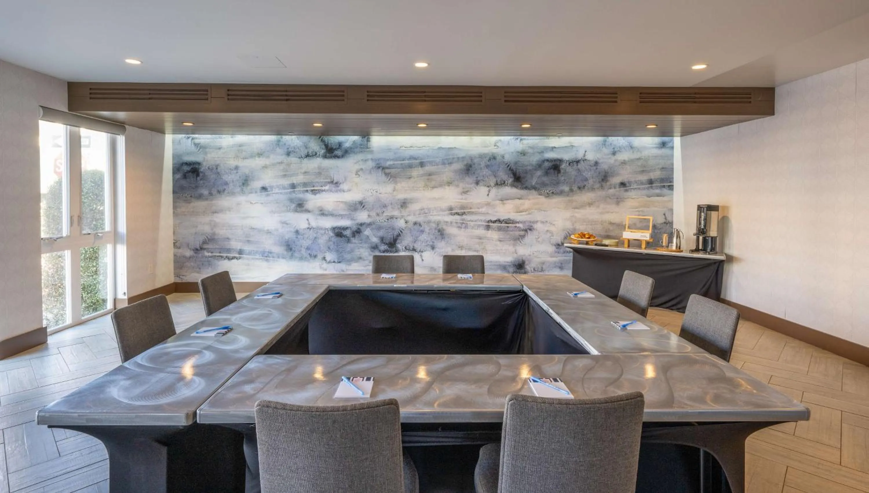 Meeting/conference room in Inn at the Pier Pismo Beach, Curio Collection by Hilton