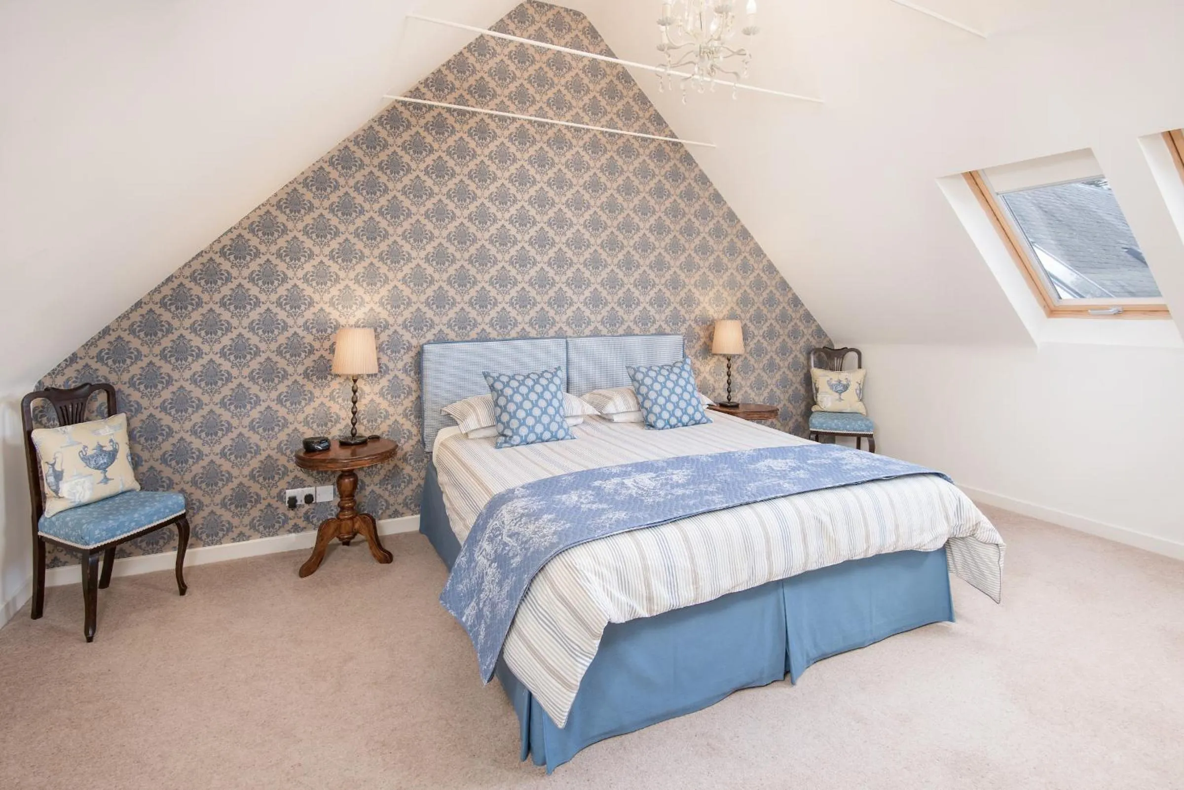 Photo of the whole room, Bed in Mill House