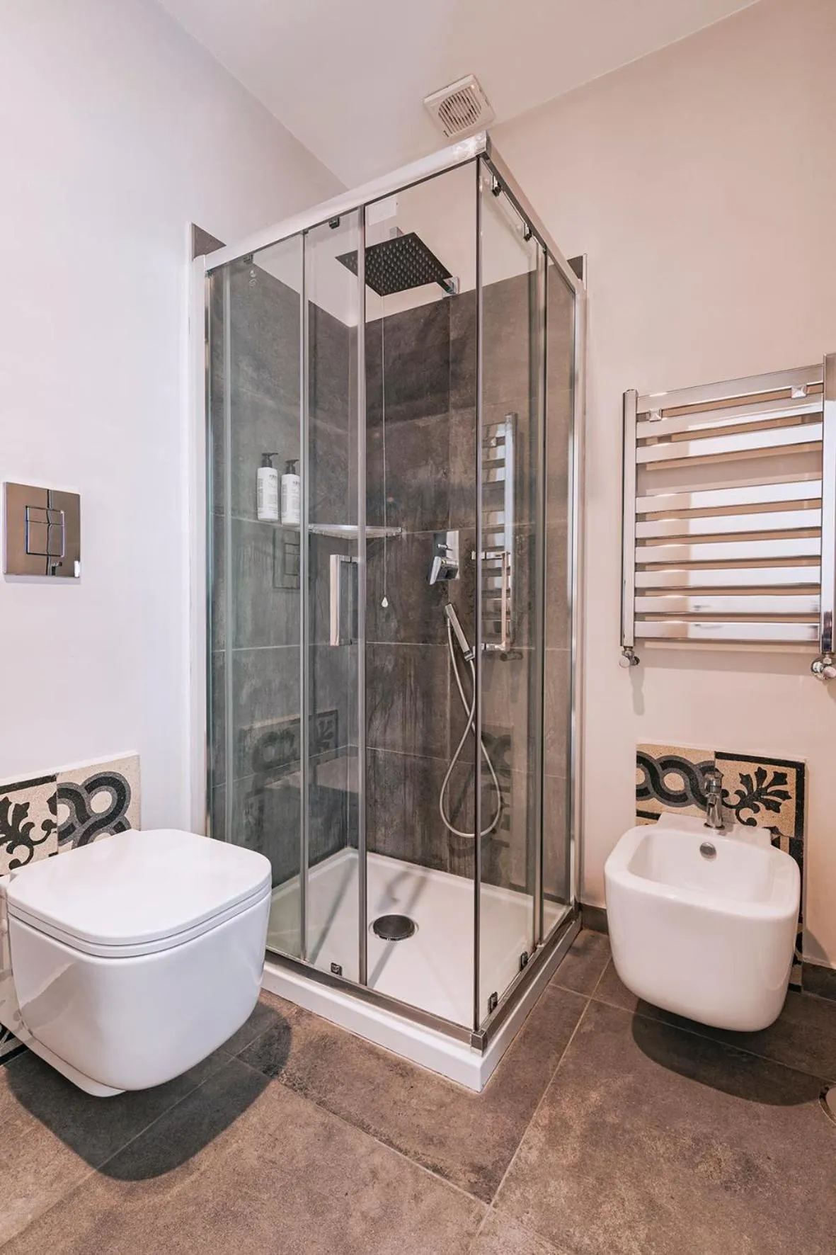 Shower in La Smorfia