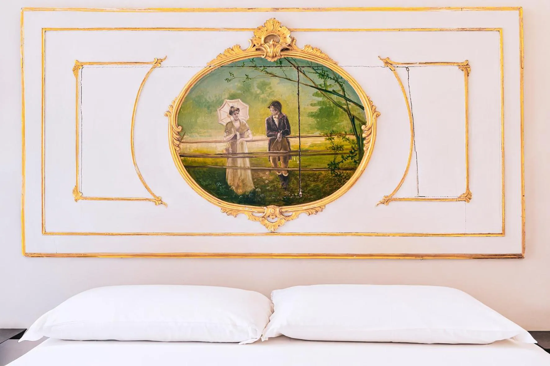 Decorative detail, Bed in La Smorfia