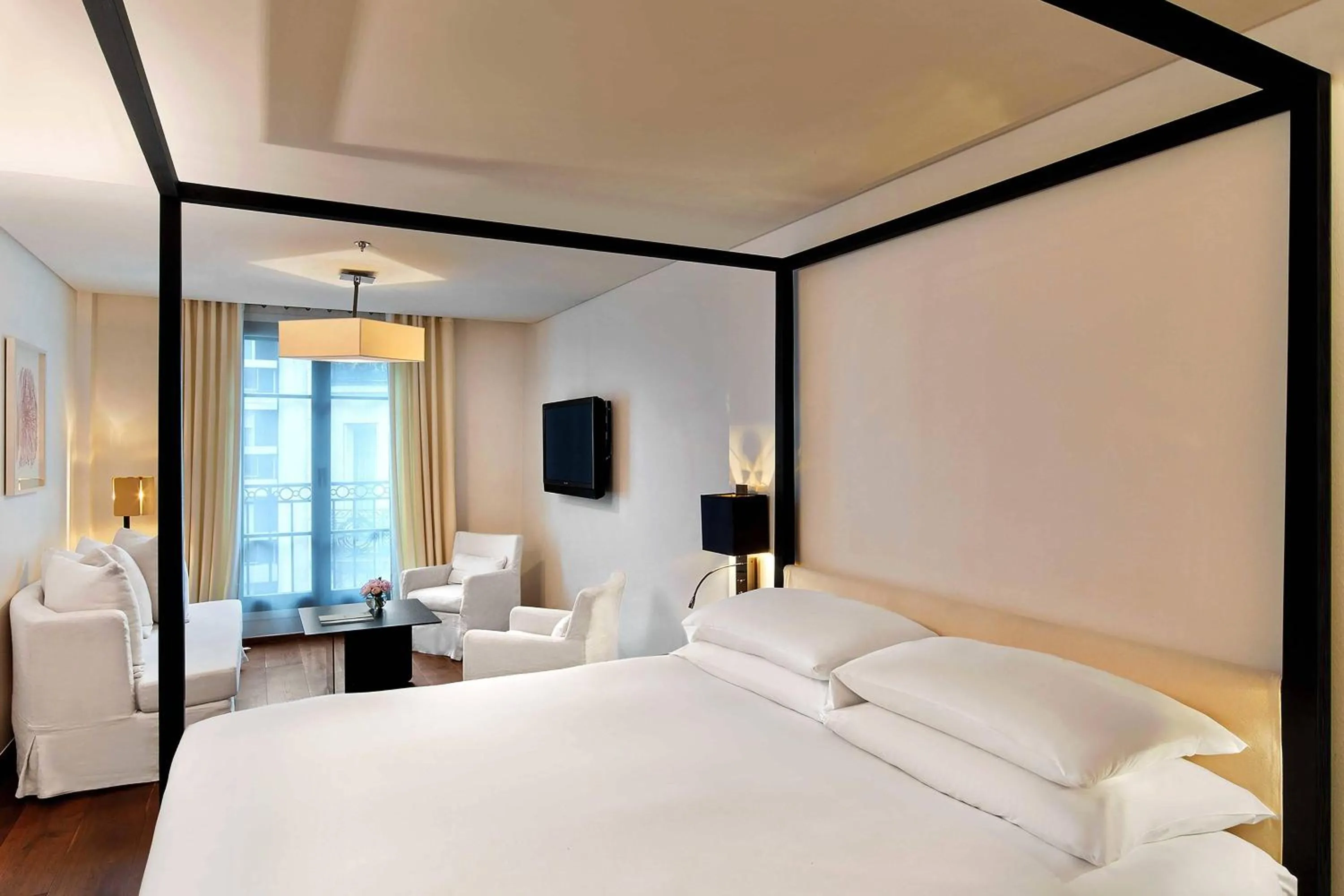 Photo of the whole room, Bed in Le Metropolitan, Paris Tour Eiffel, a Tribute Portfolio Hotel