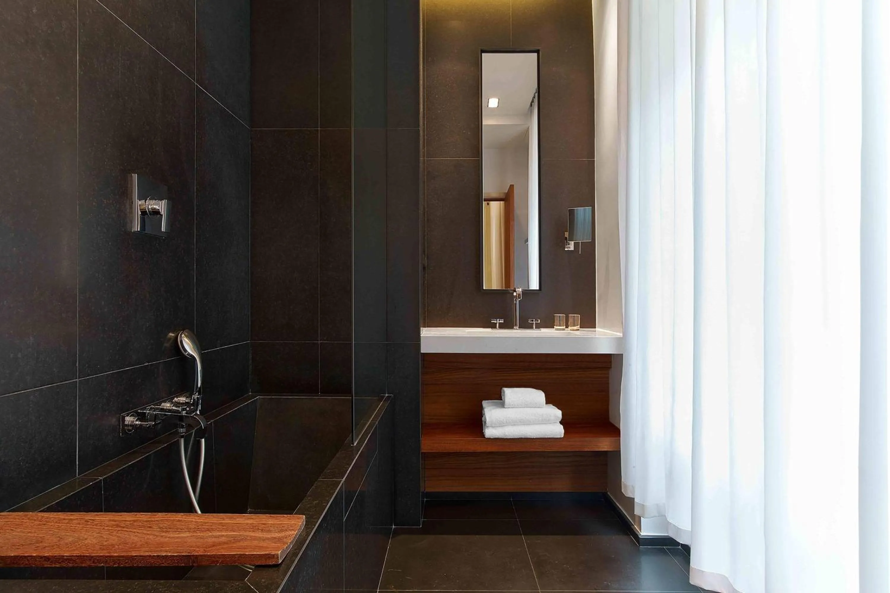 Bathroom in Le Metropolitan, Paris Tour Eiffel, a Tribute Portfolio Hotel