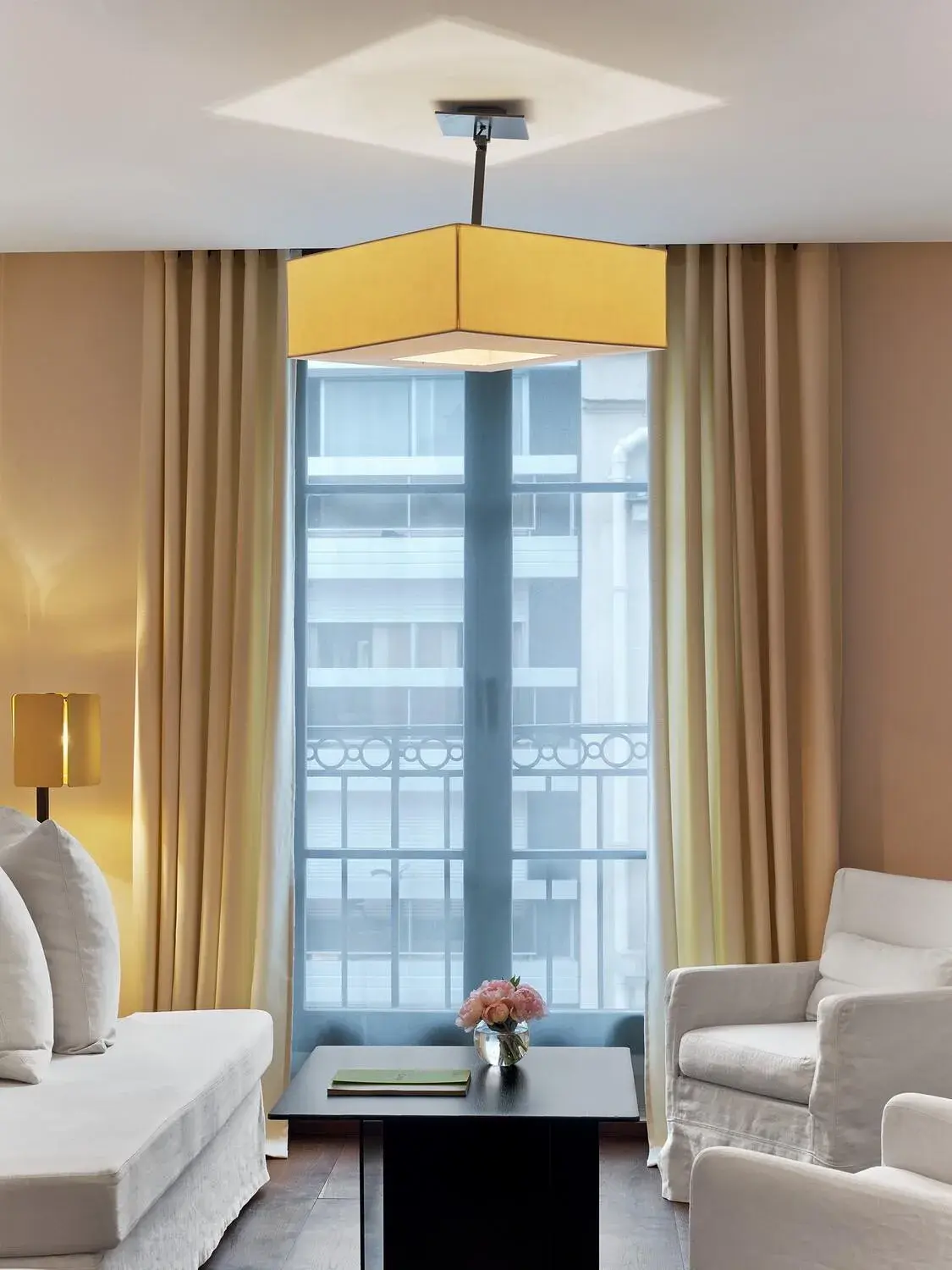 Prestige Twin Room in Le Metropolitan, Paris Tour Eiffel, a Tribute Portfolio Hotel Prestige Twin Room in Le Metropolitan, Paris Tour Eiffel, a Tribute Portfolio Hotel