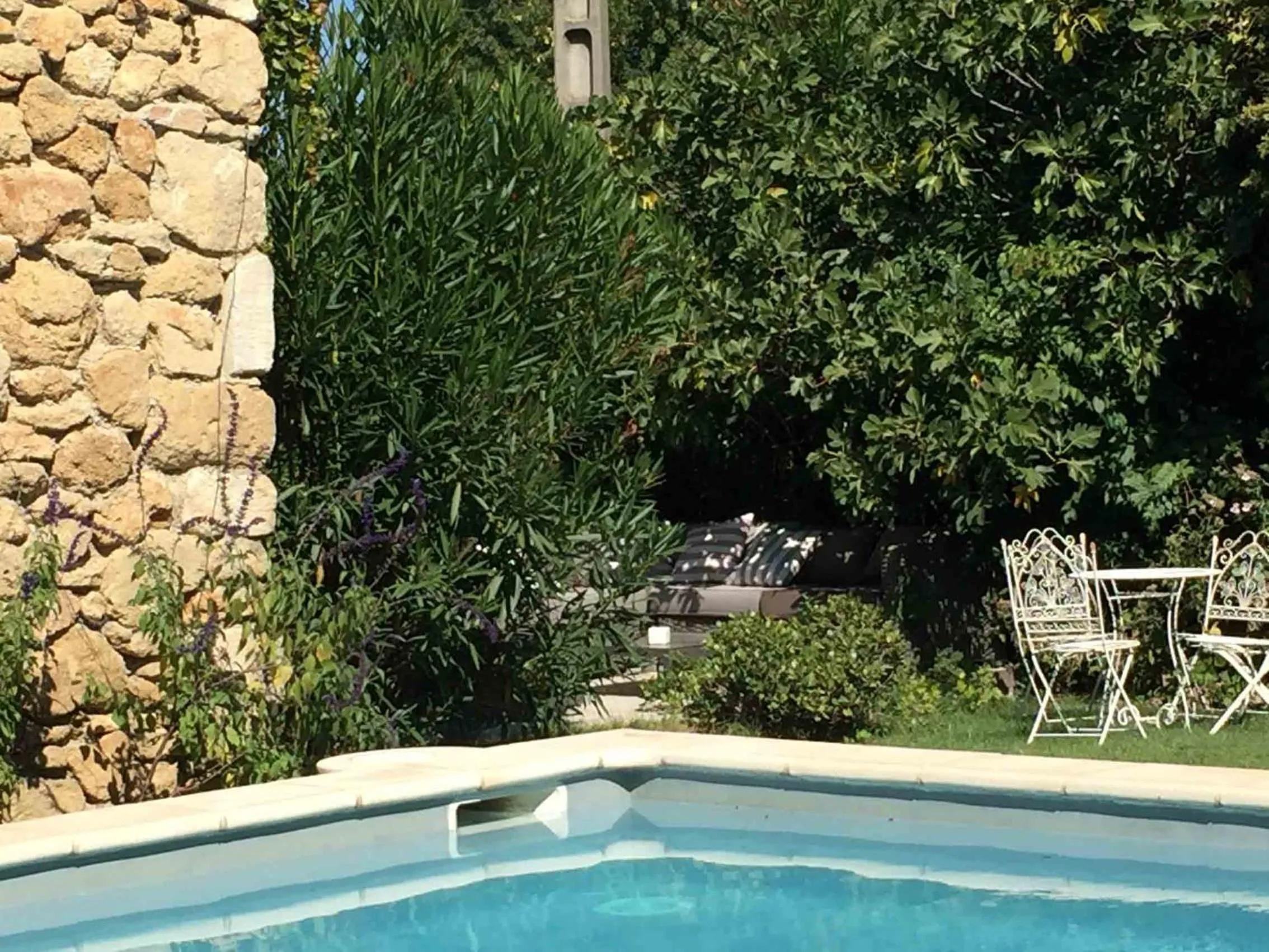 Swimming pool in Les Aiguières en Provence
