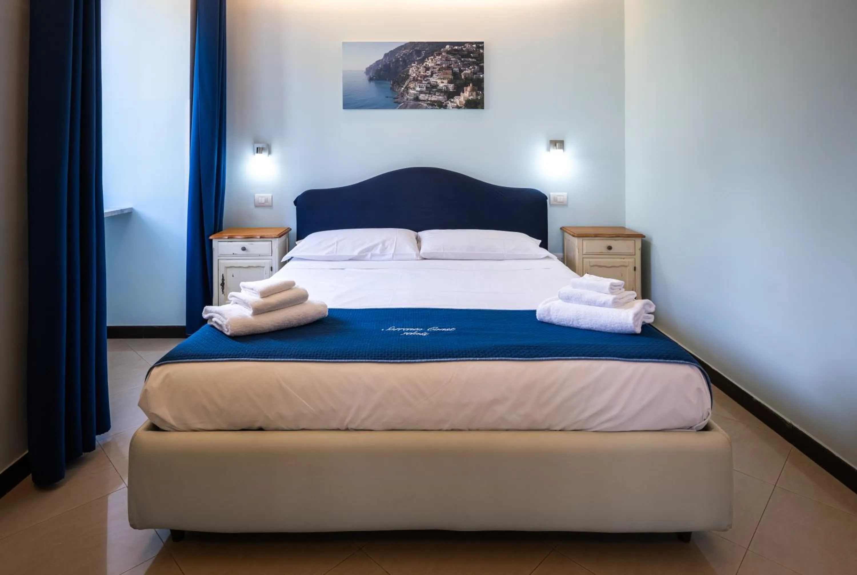 Bed in Sorrento Coast Relais