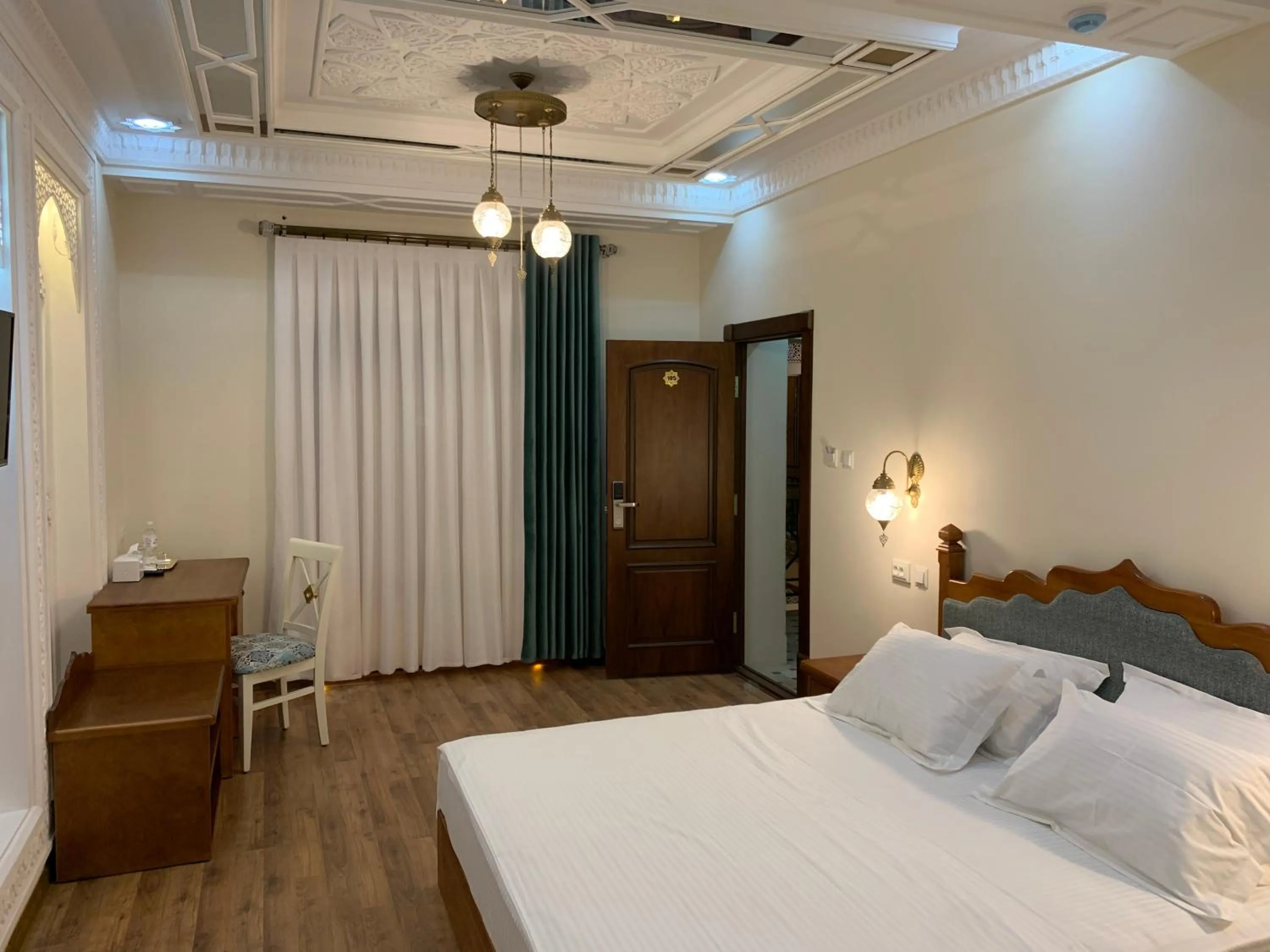 Bed in Boutique Safiya