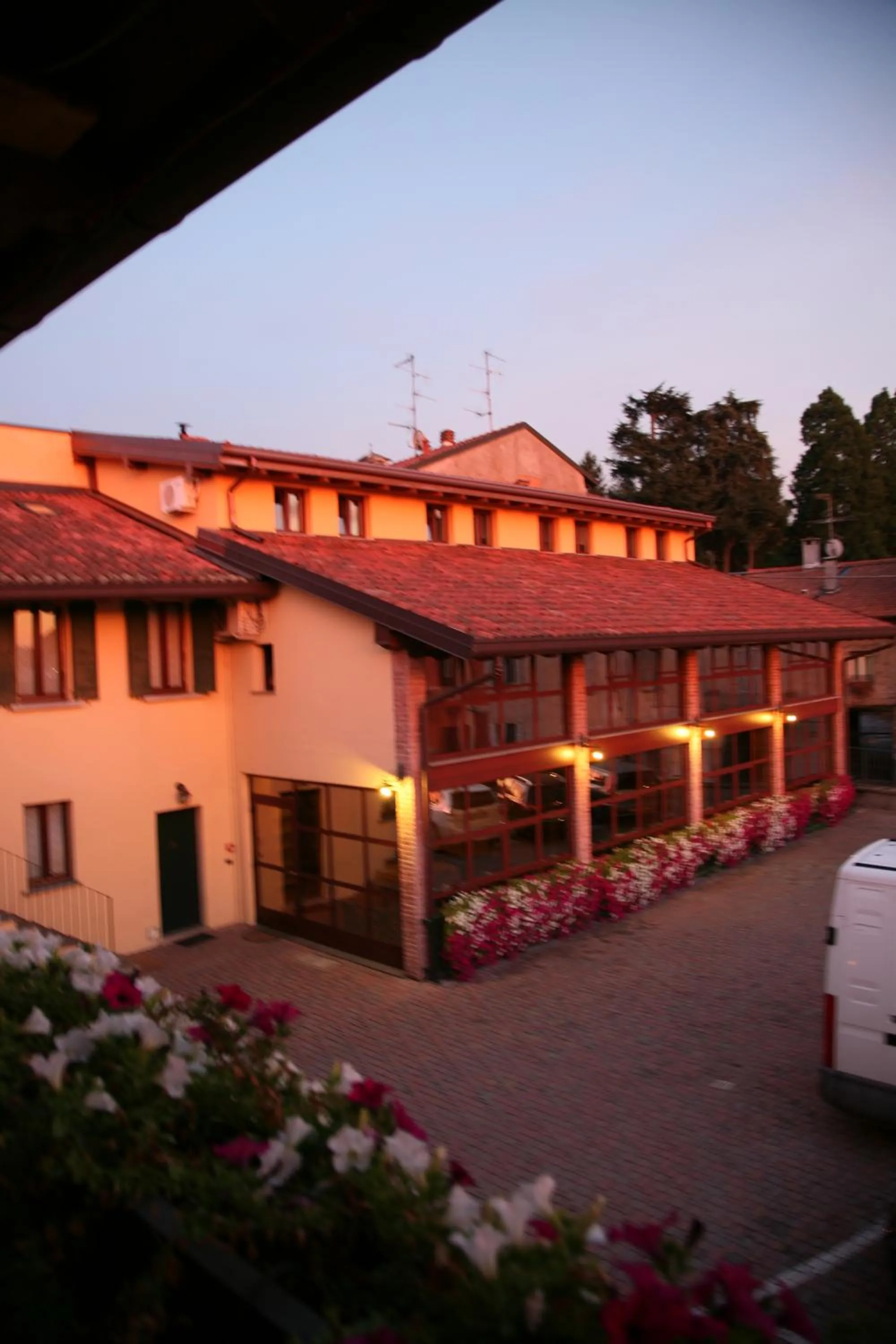 Property building in Hotel Locanda dell'Oca Bianca