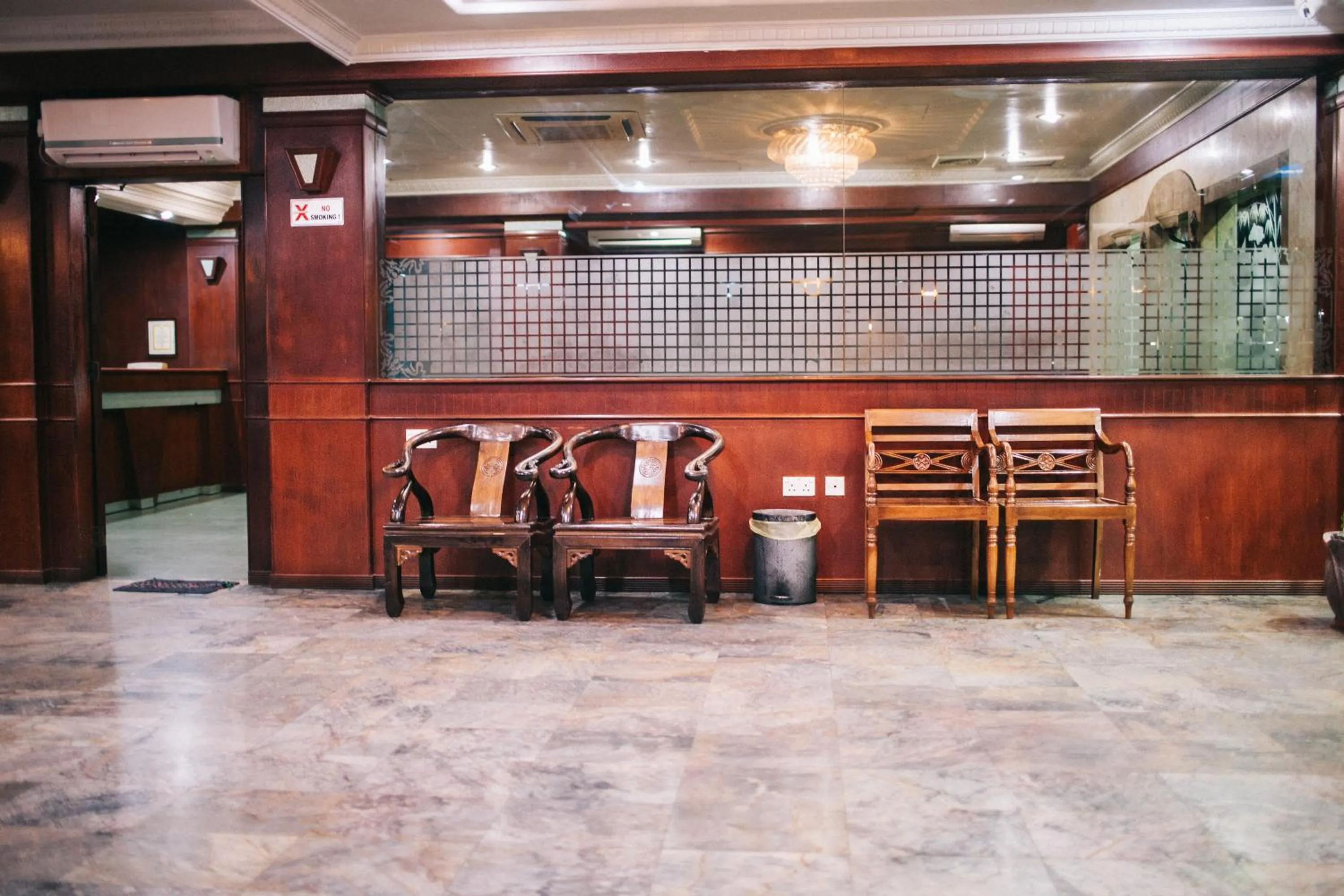 Property building, Lobby/Reception in Hotel Gloris