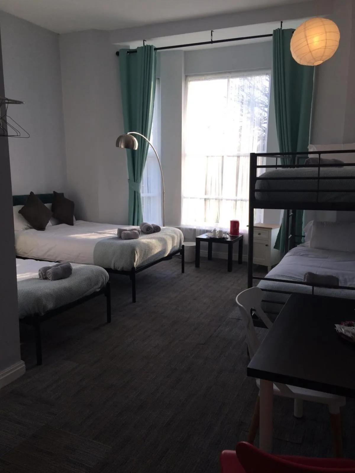 Photo of the whole room, Bed in Queens Guesthouse Manchester