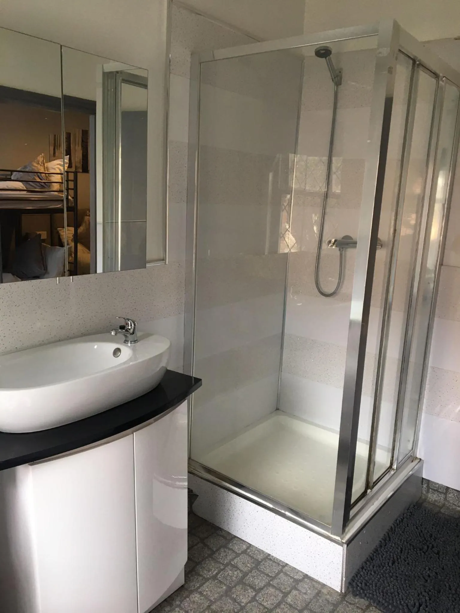 Bathroom in Queens Guesthouse Manchester