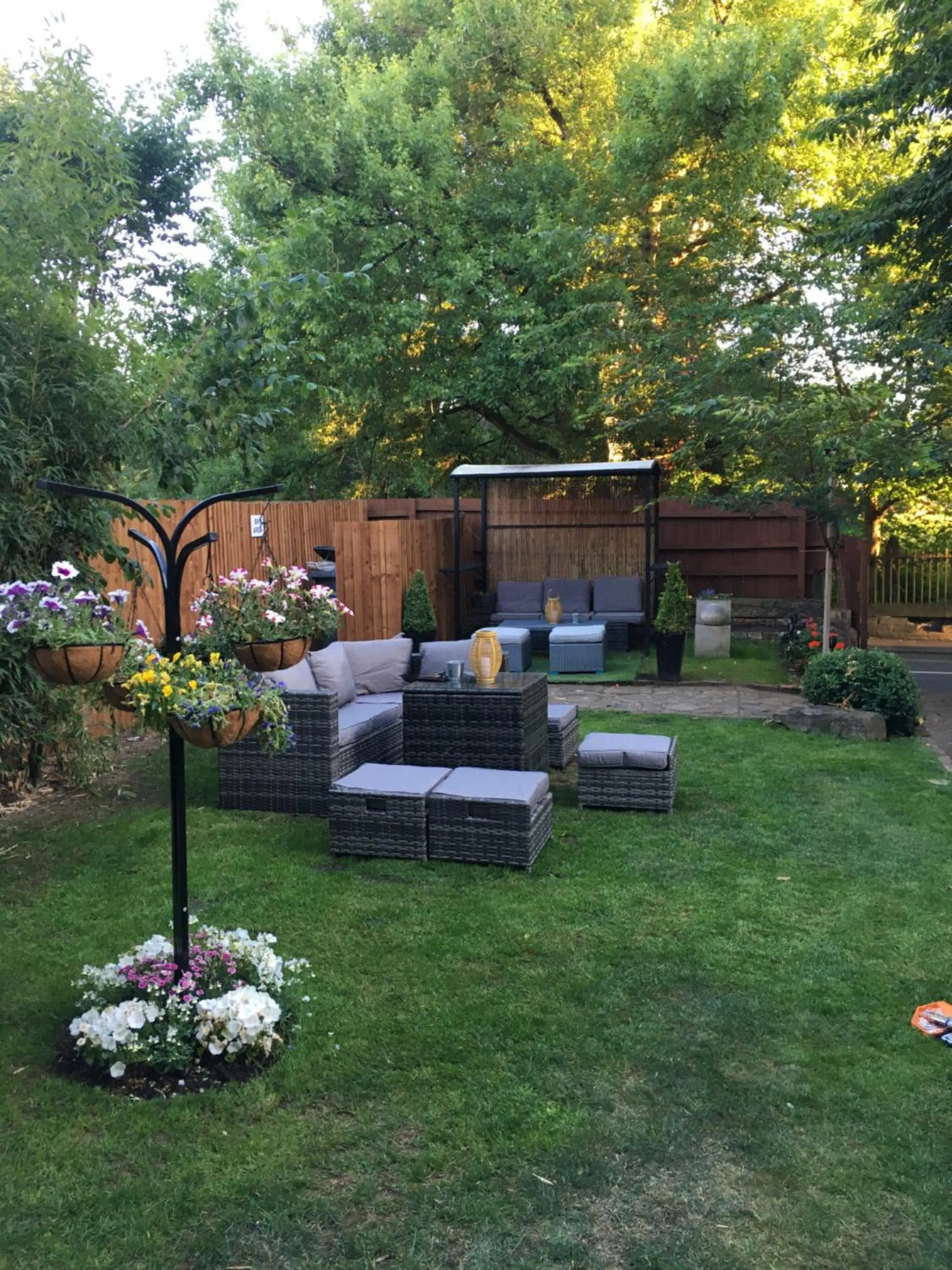 Garden in Queens Guesthouse Manchester