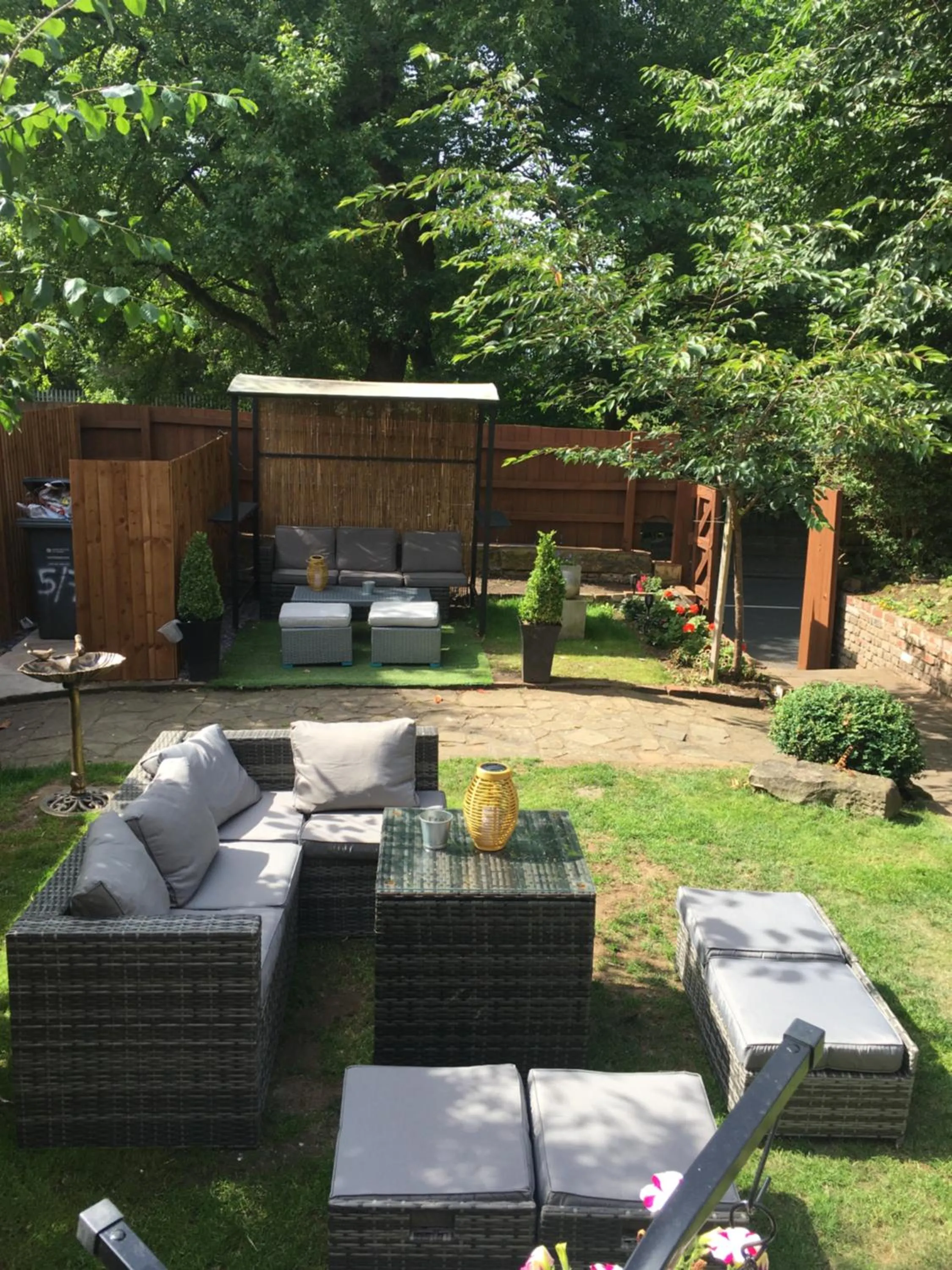 Garden in Queens Guesthouse Manchester